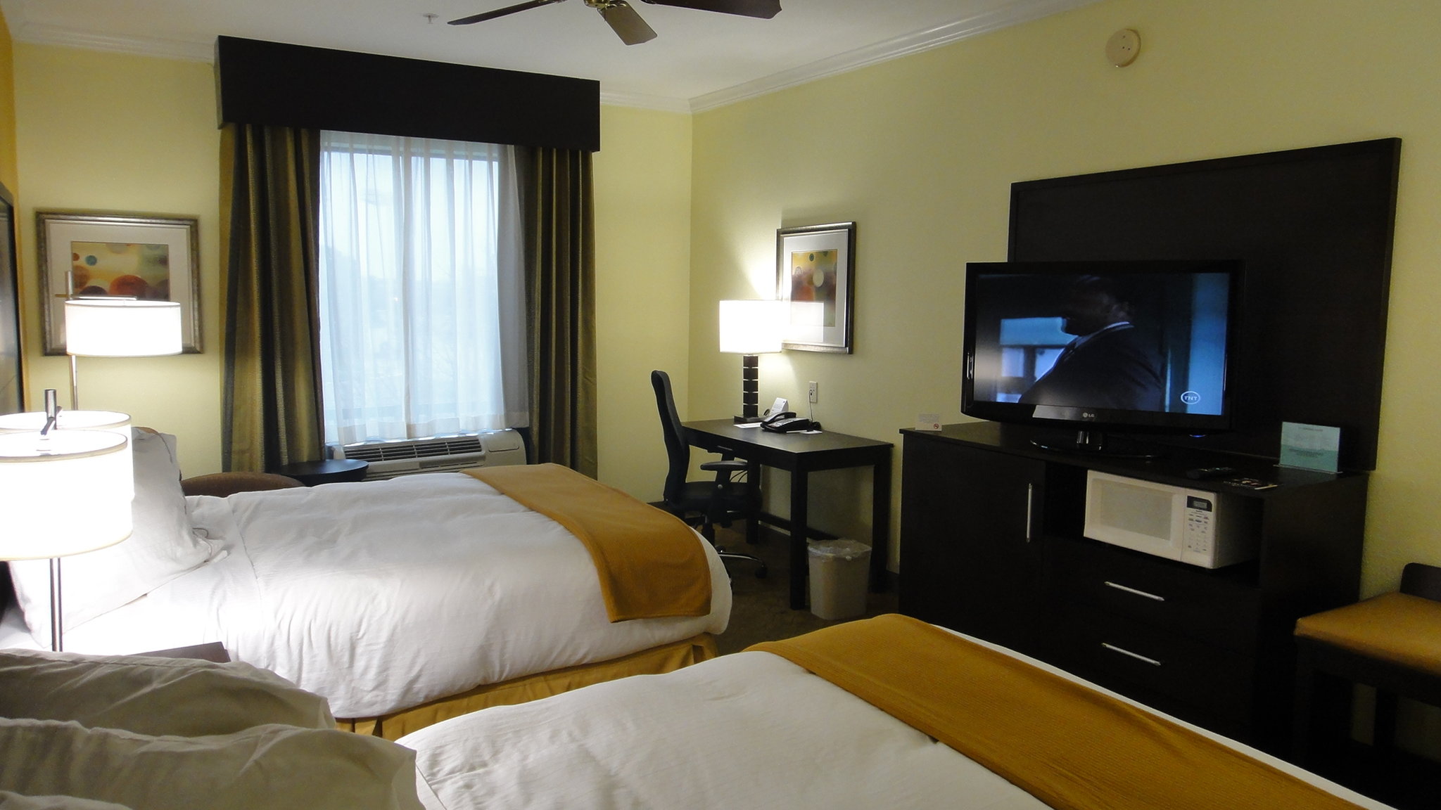 Holiday Inn Express Hotel & Suites Houston North Intercontinental