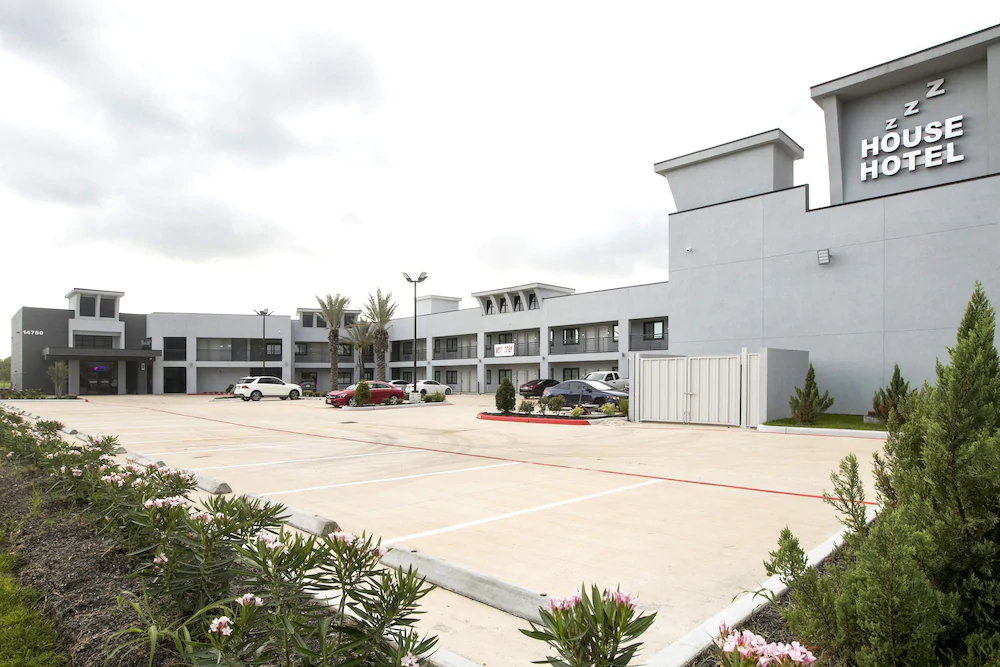 House Hotel