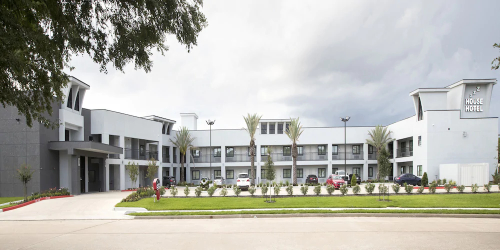 House Hotel