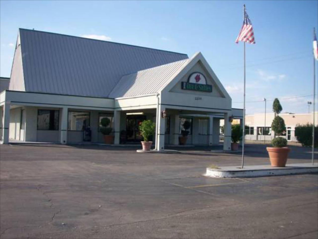 Houston Inn and Suites
