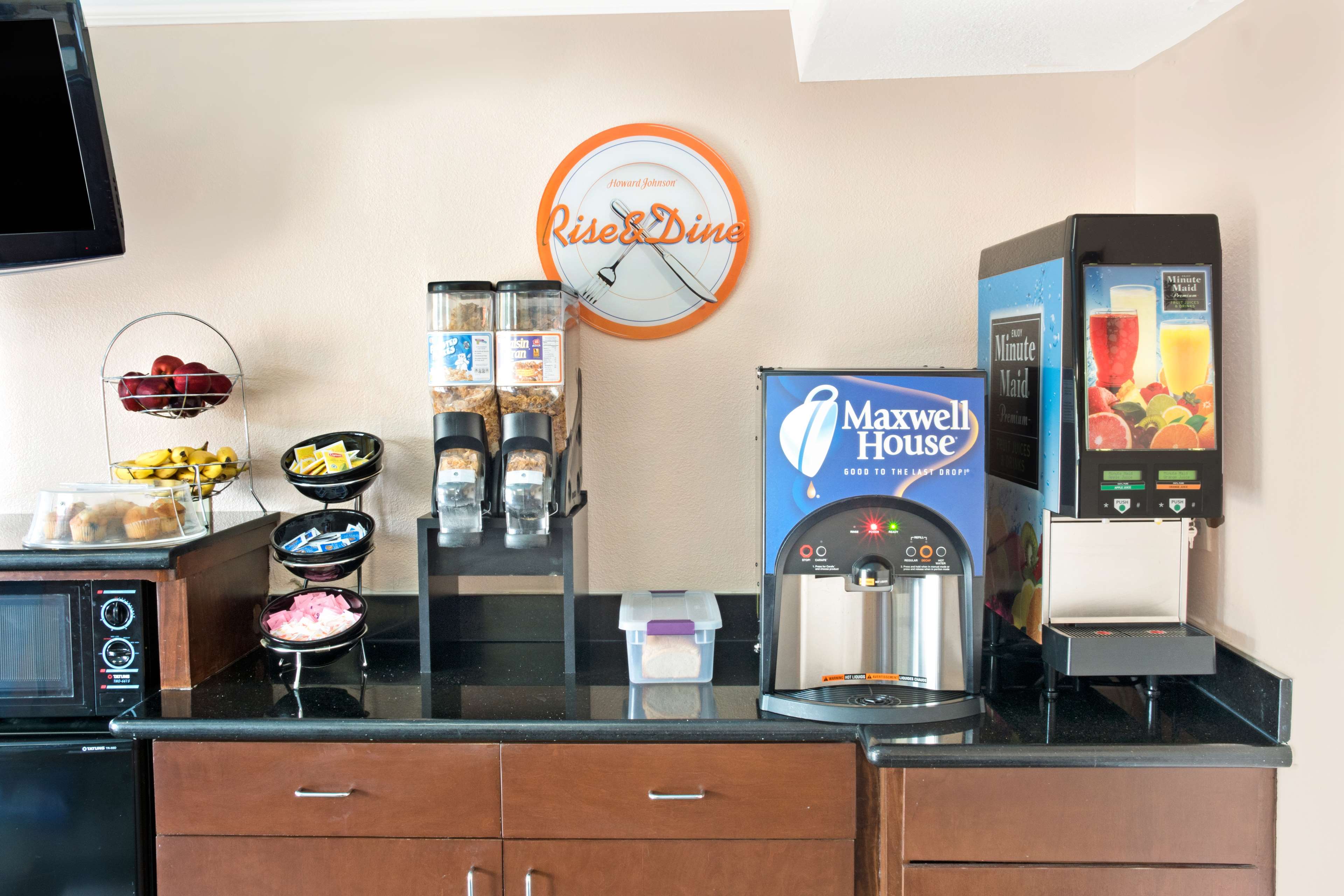 Howard Johnson by Wyndham Houston Downtown