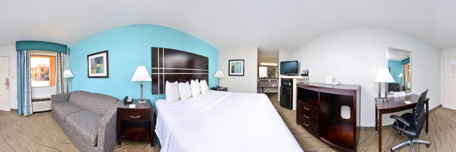 Howard Johnson by Wyndham Houston Downtown