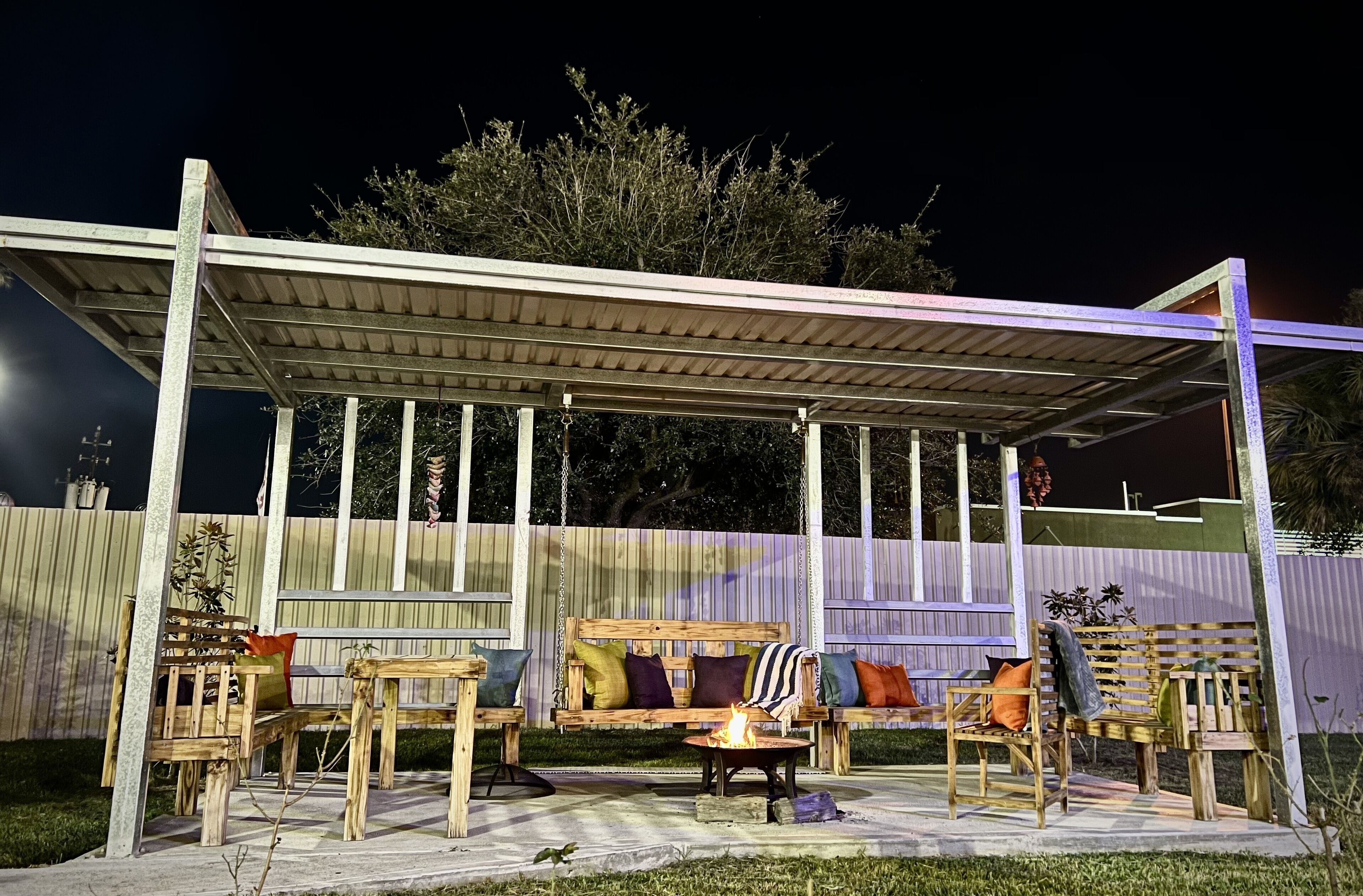 Island Suites Hobby Airport