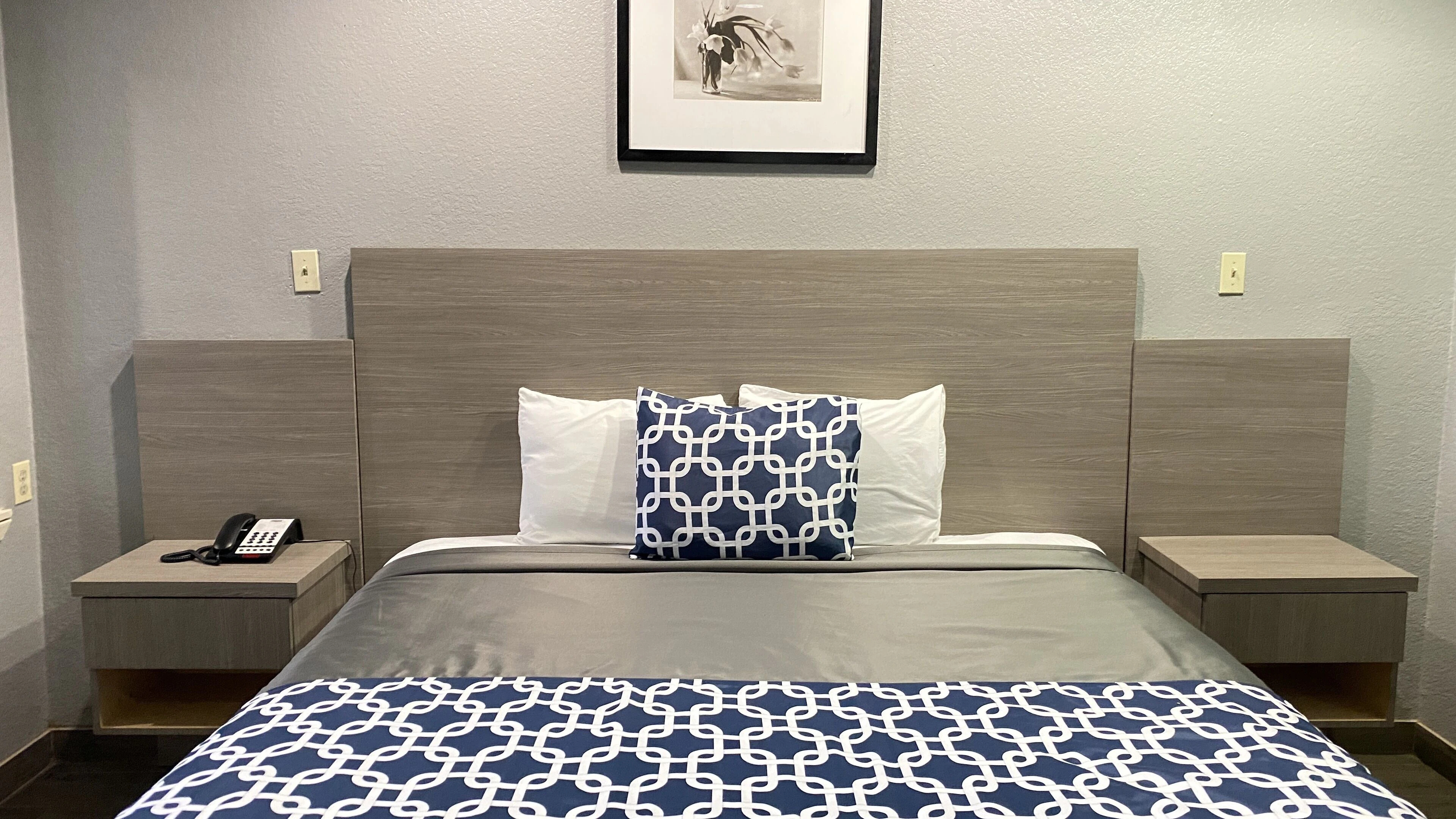 Island Suites Hobby Airport