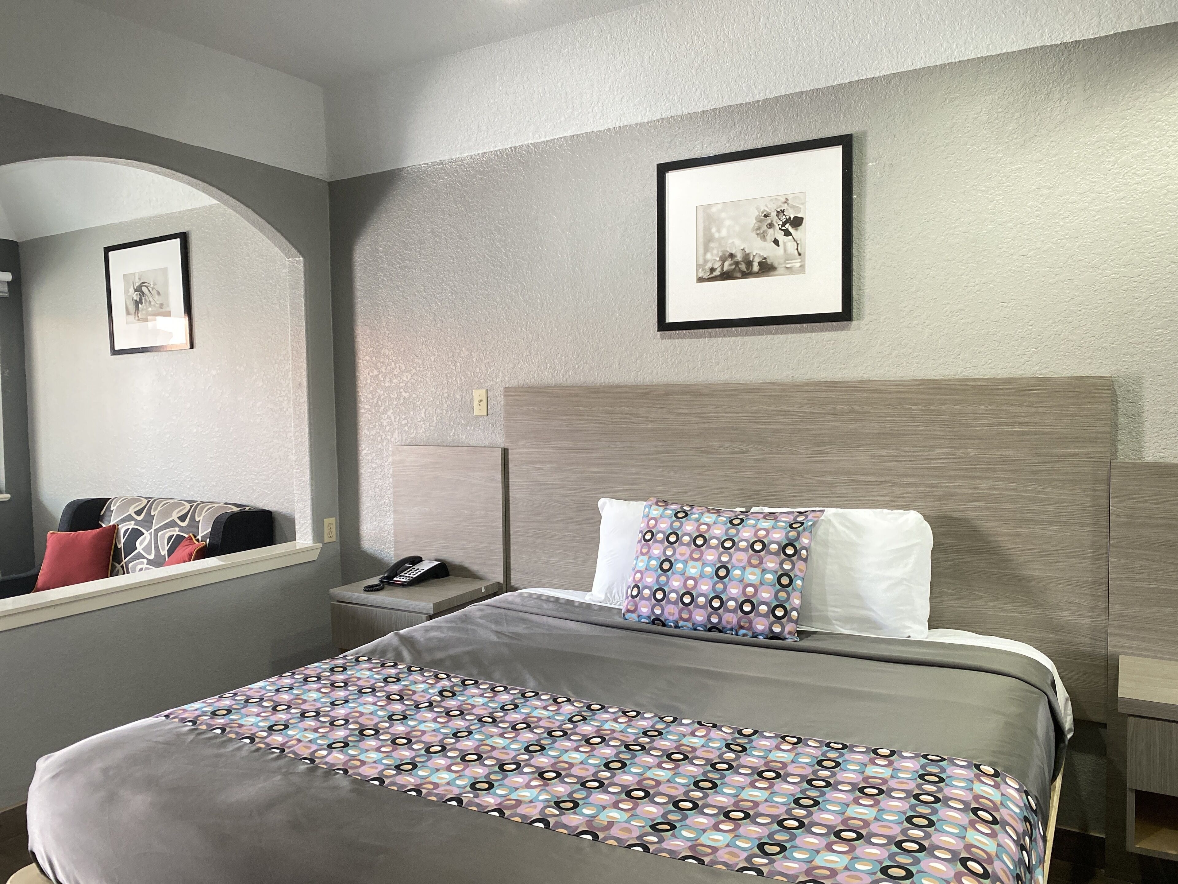 Island Suites Hobby Airport