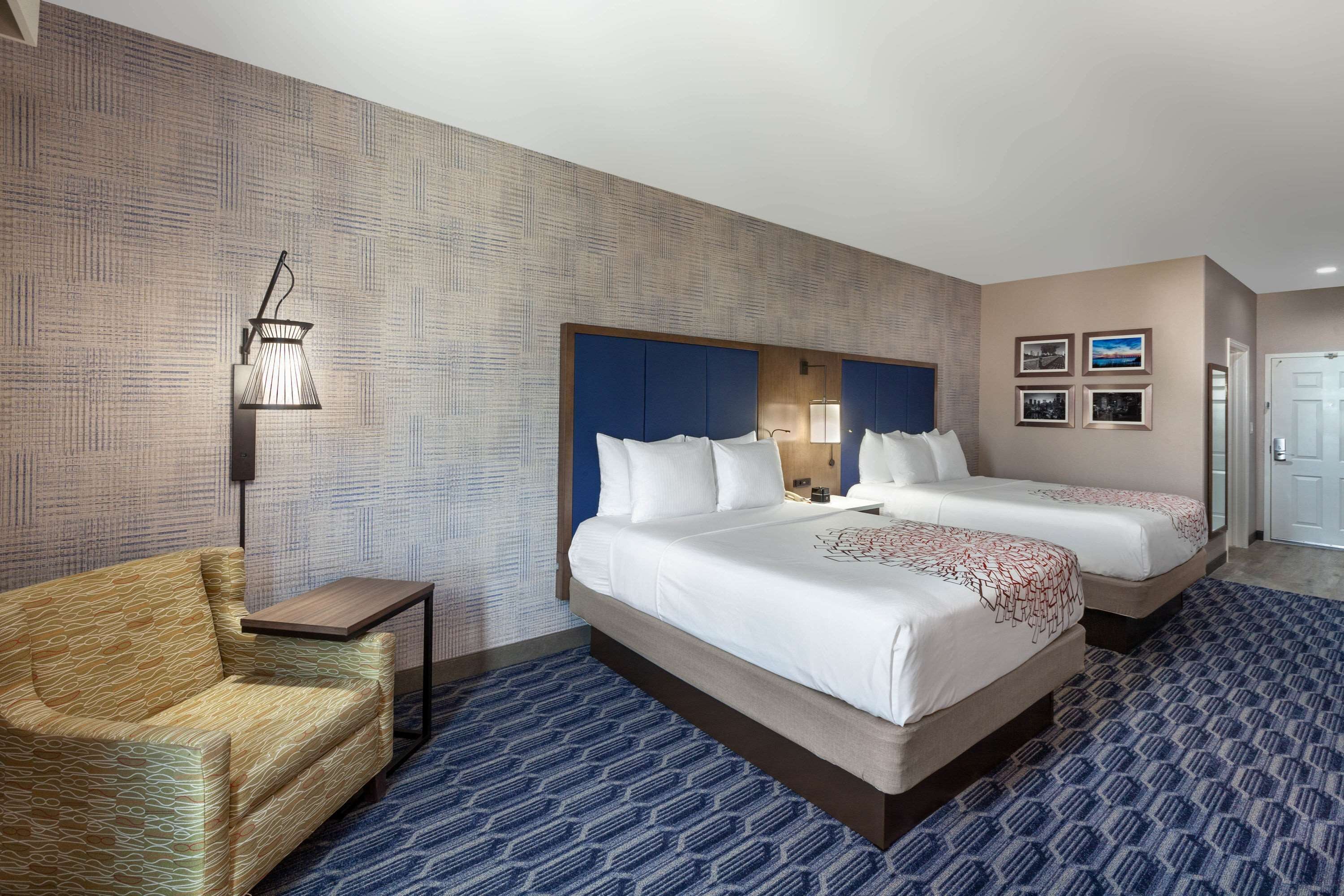 La Quinta Inn & Suites by Wyndham Houston Channelview
