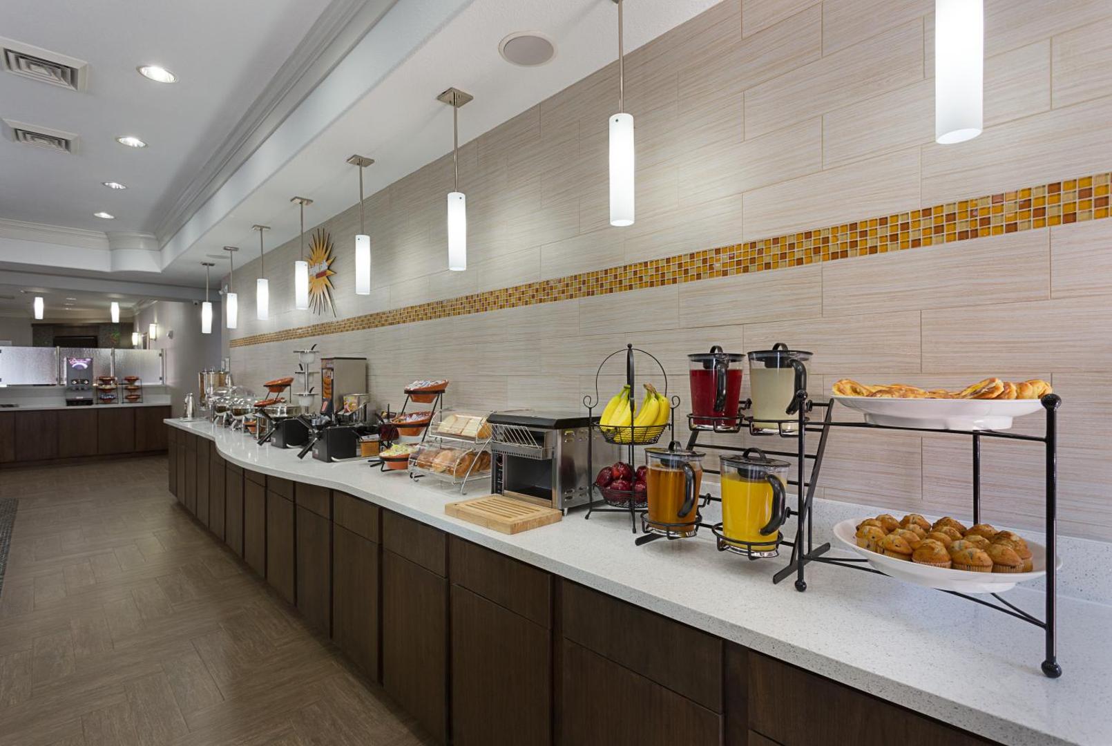 La Quinta Inn & Suites by Wyndham Houston Channelview