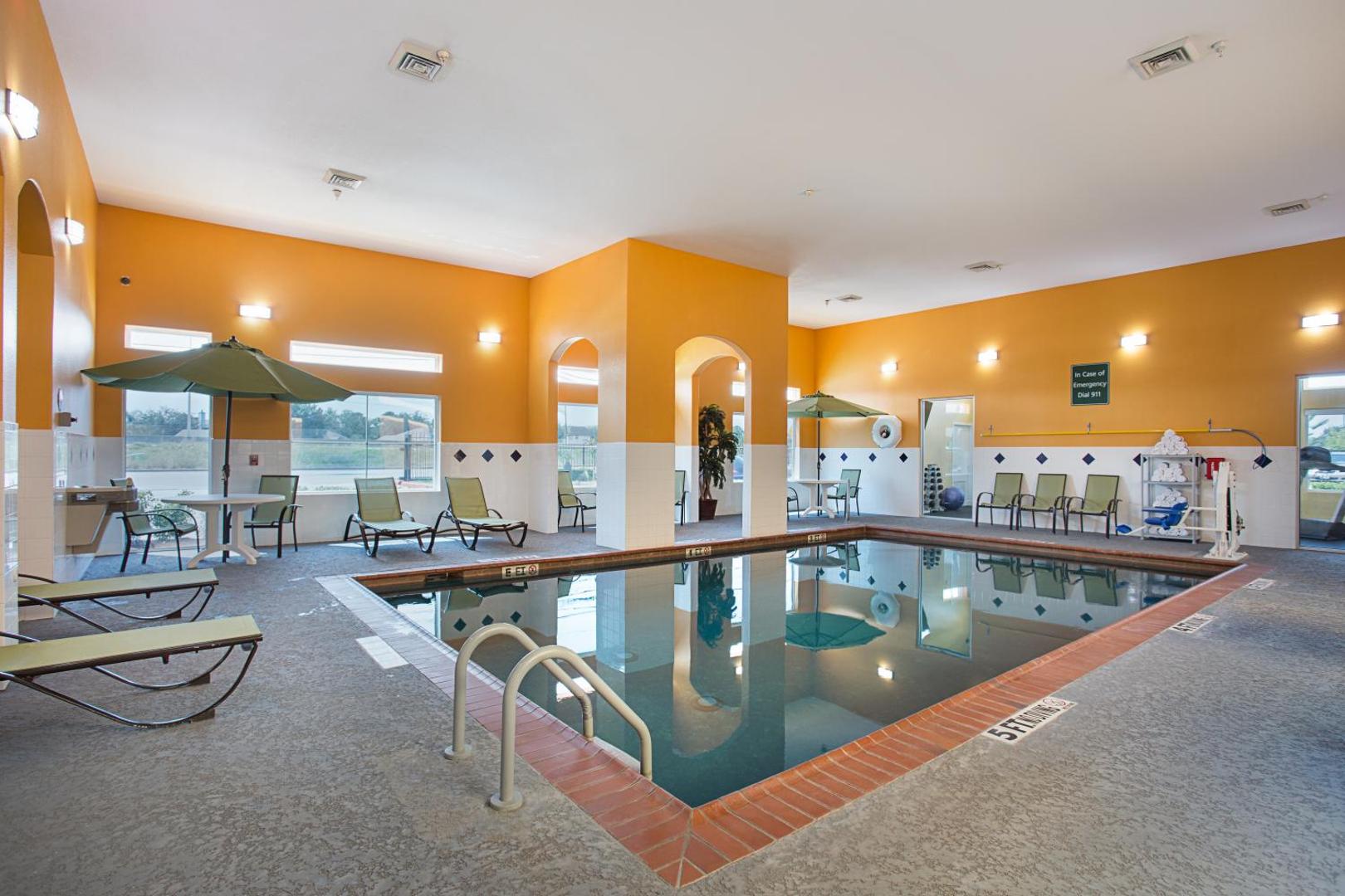 La Quinta Inn & Suites by Wyndham Houston Channelview
