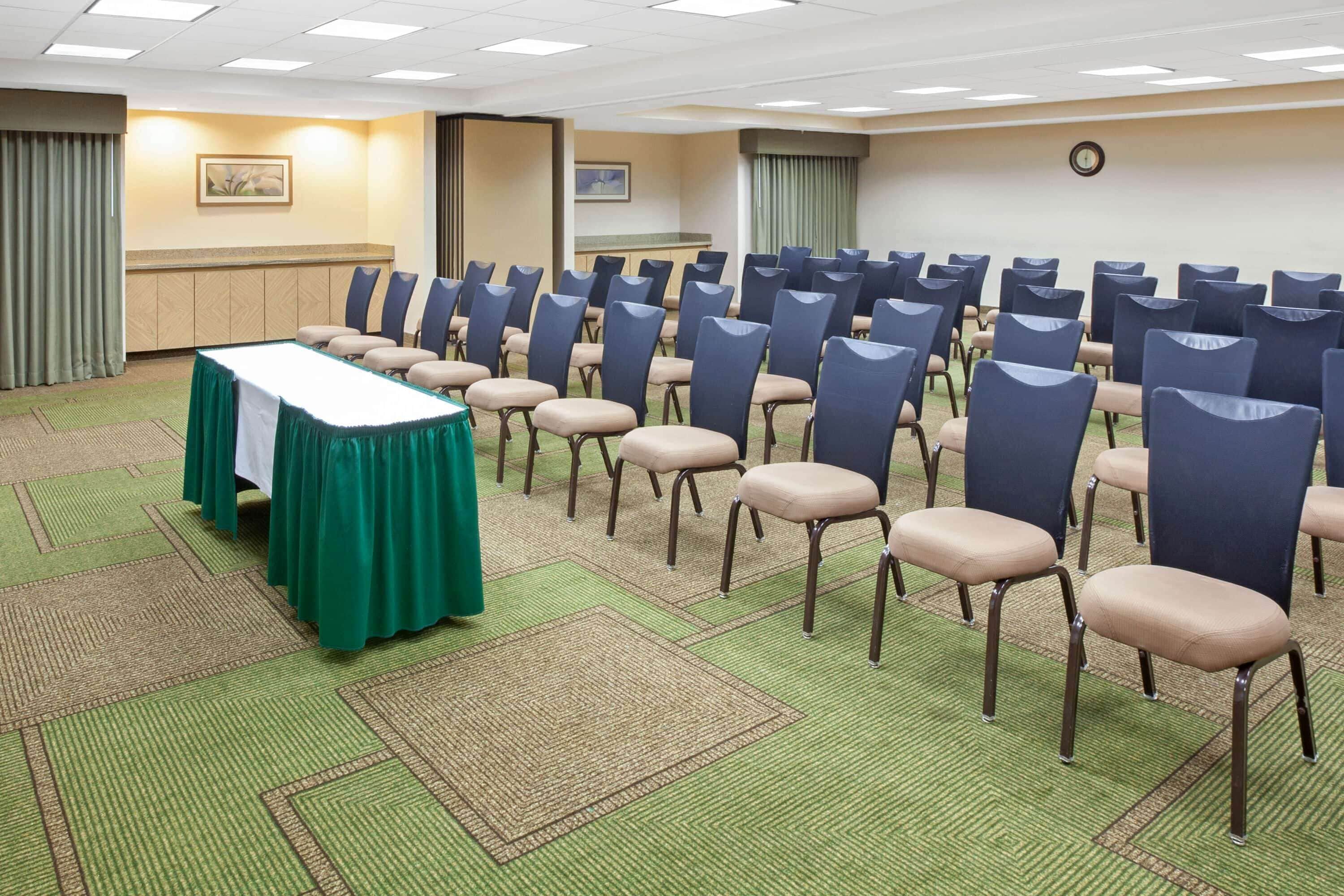 La Quinta Inn & Suites by Wyndham Houston Galleria Area