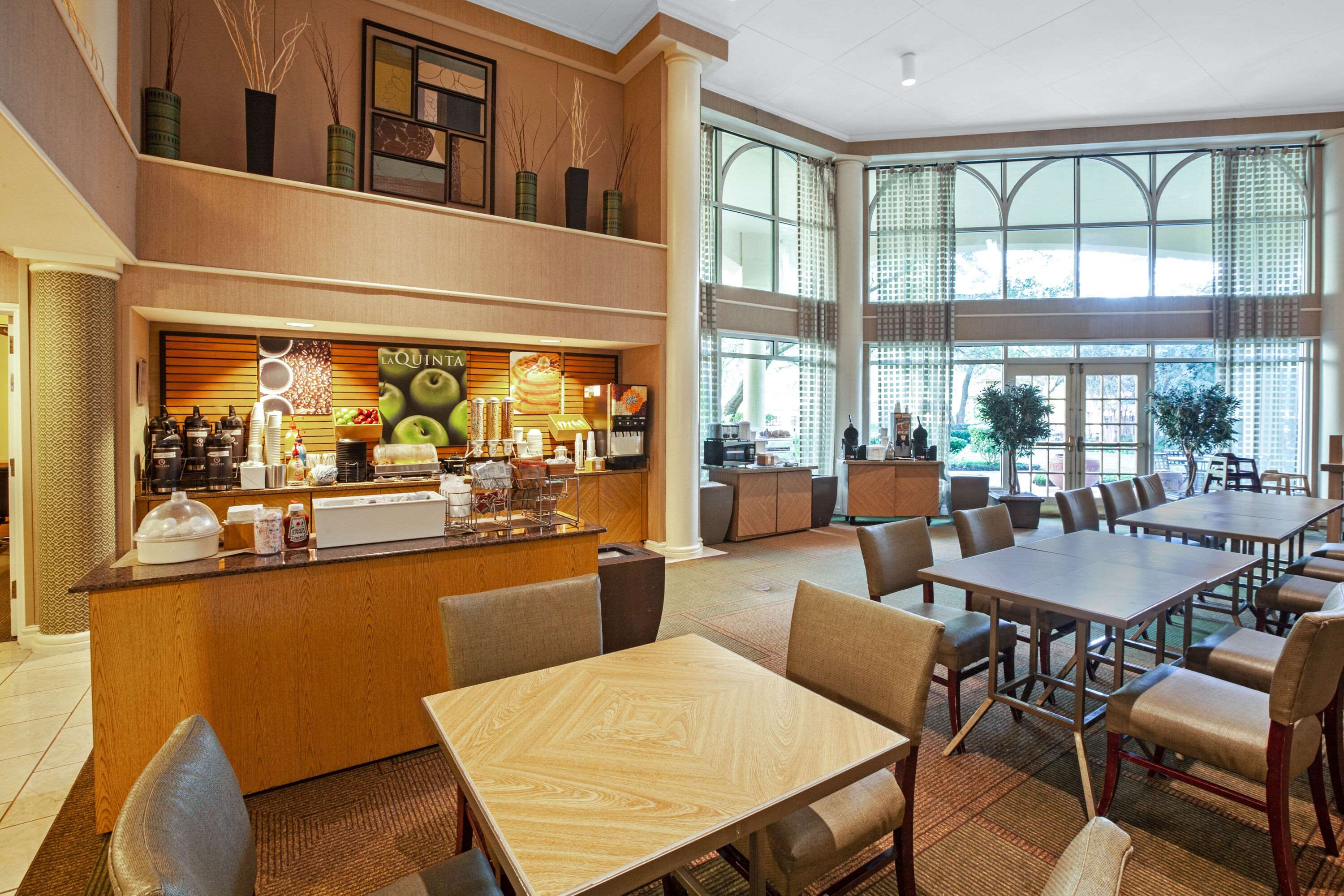 La Quinta Inn & Suites by Wyndham Houston Galleria Area