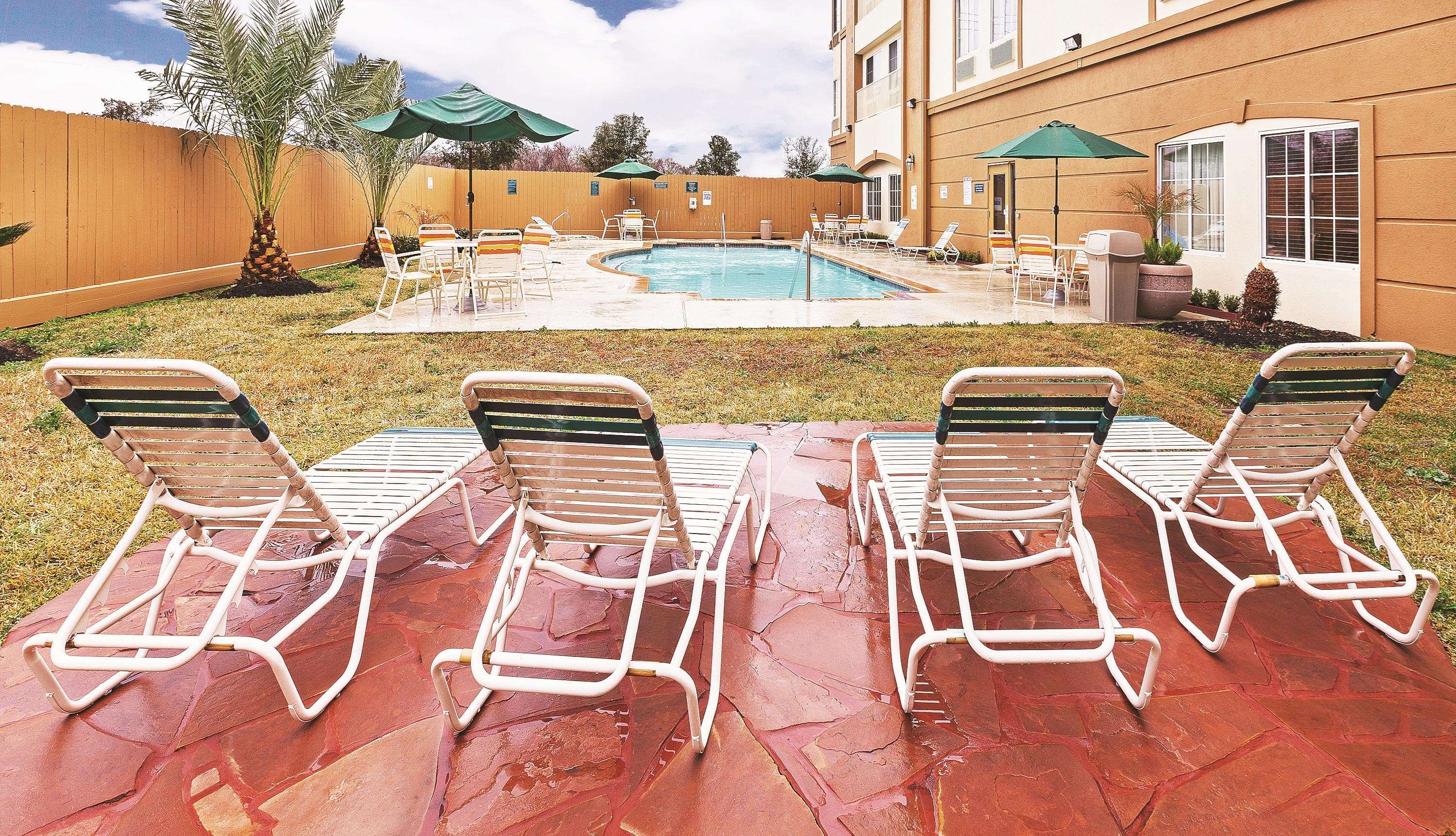 La Quinta Inn & Suites by Wyndham Houston Hobby Airport
