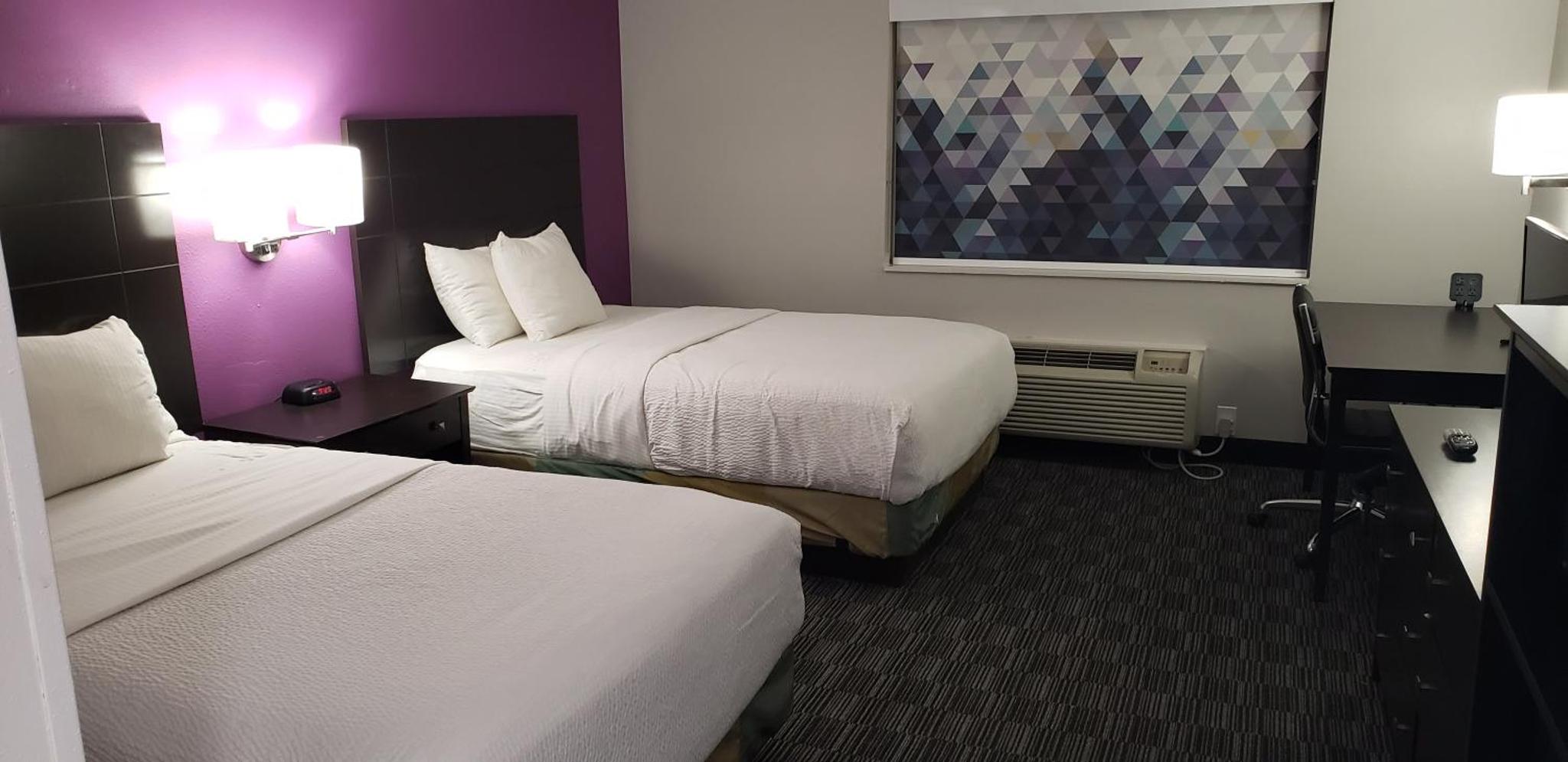 La Quinta Inn & Suites by Wyndham Houston NW Brookhollow