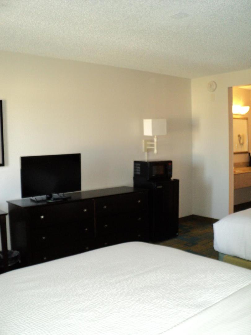 La Quinta Inn & Suites by Wyndham Houston NW Brookhollow