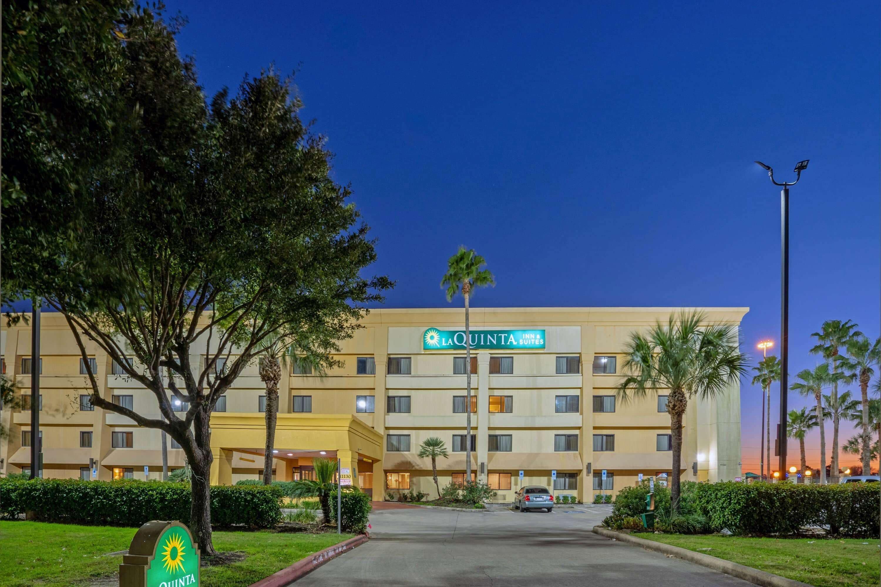 La Quinta Inn & Suites by Wyndham Houston NW Brookhollow