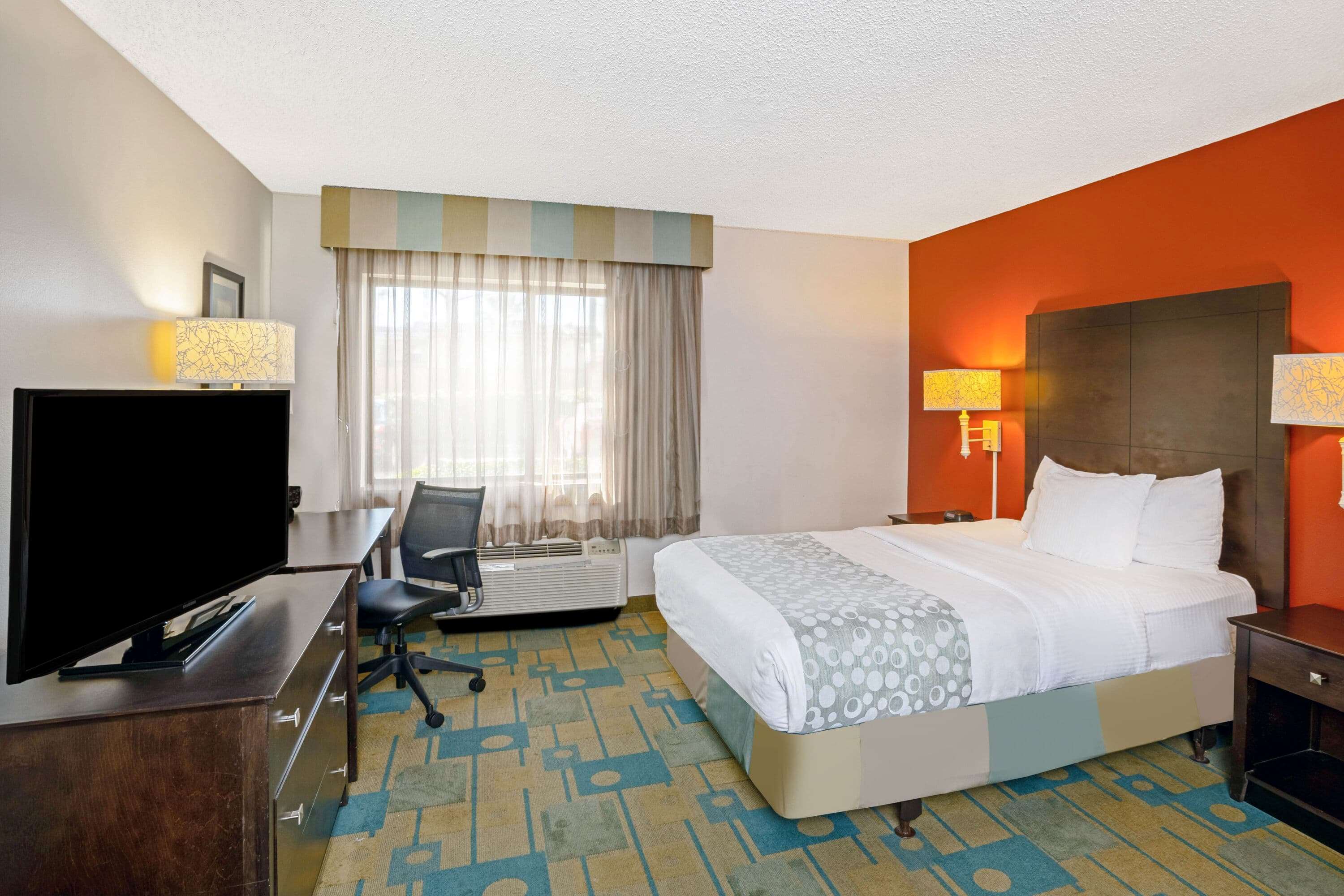 La Quinta Inn & Suites by Wyndham Houston NW Brookhollow