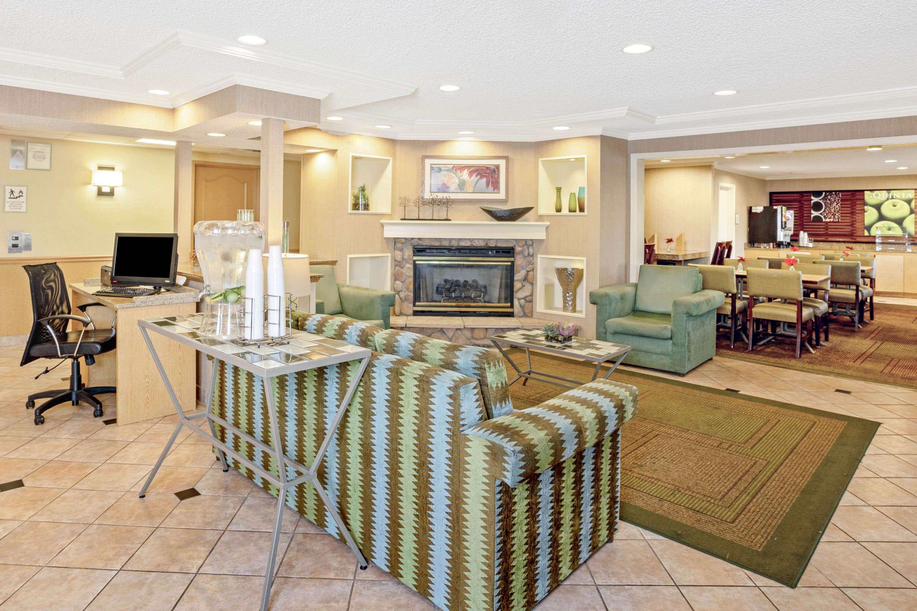 La Quinta Inn & Suites by Wyndham Houston NW Brookhollow