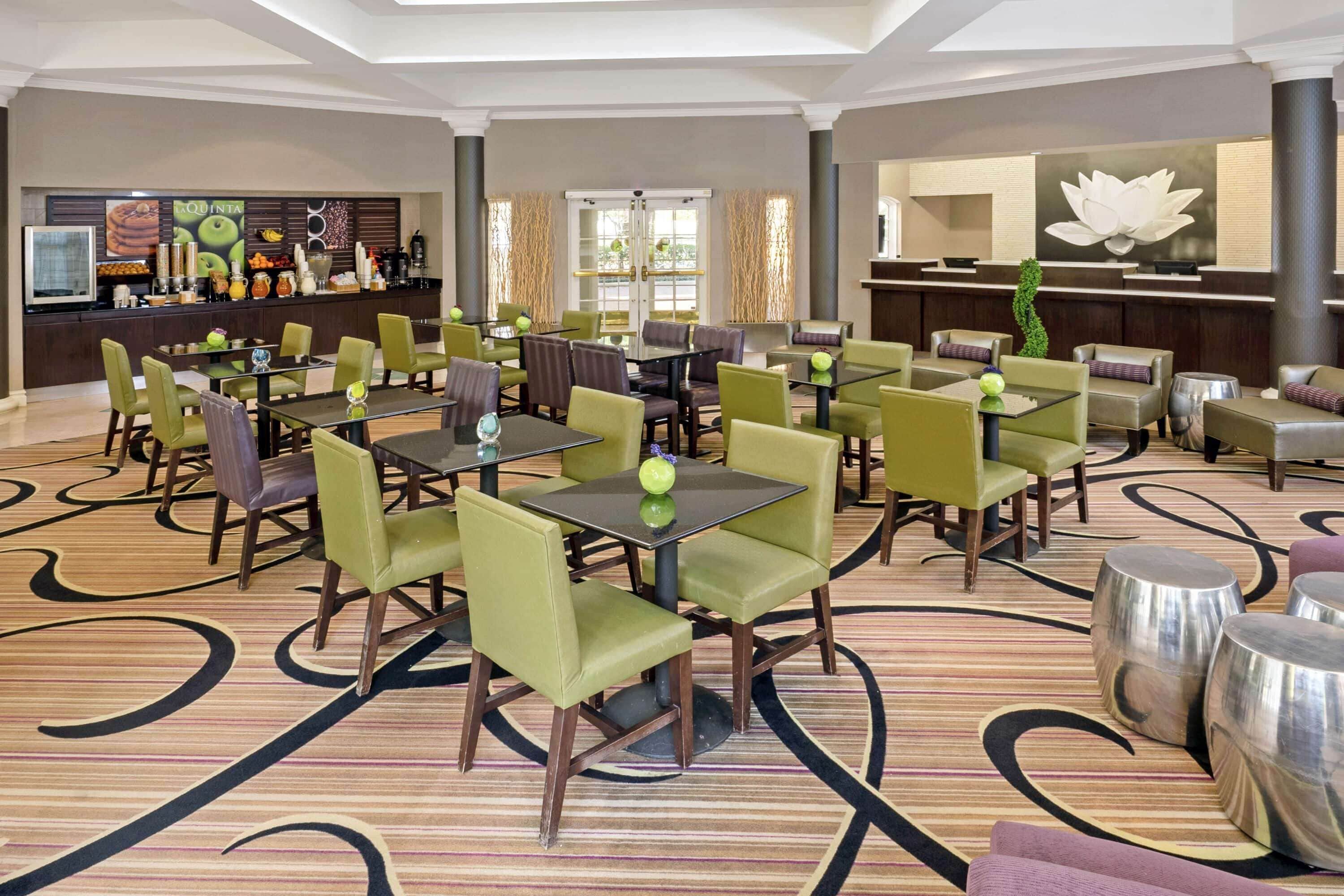 La Quinta Inn & Suites by Wyndham Houston West Park 10