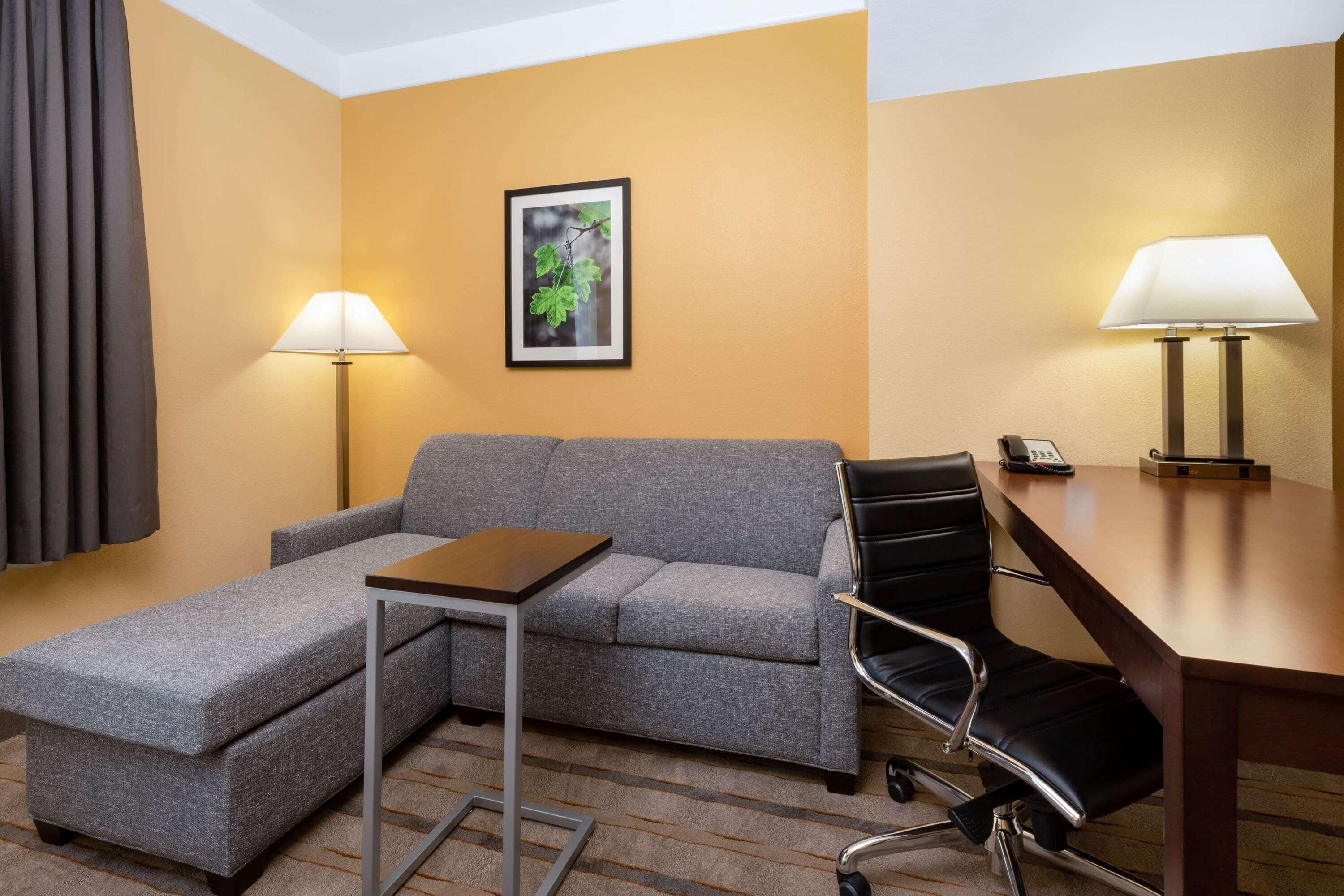 La Quinta Inn & Suites by Wyndham Houston NW Beltway8/WestRD