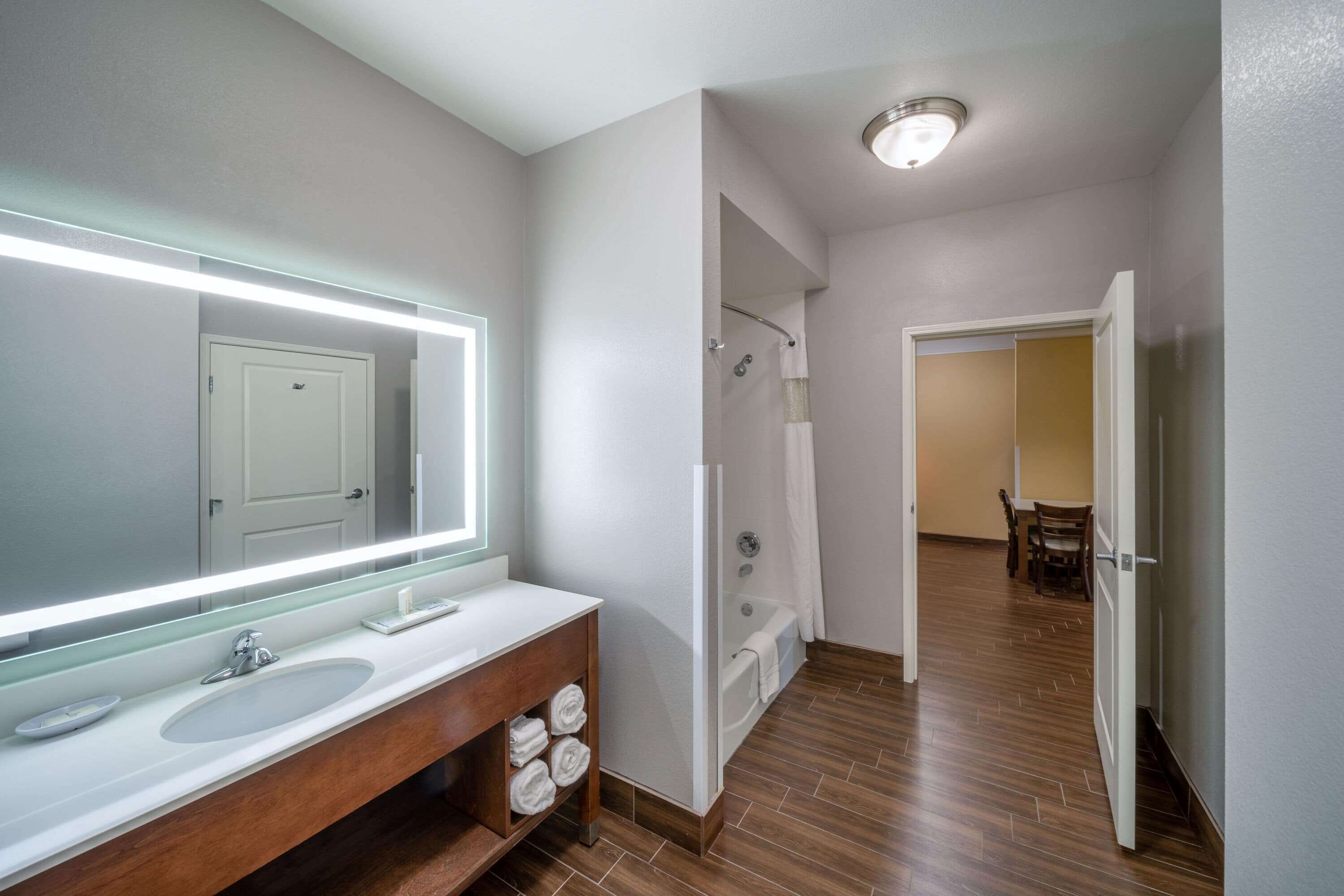 La Quinta Inn & Suites by Wyndham Houston NW Beltway8/WestRD