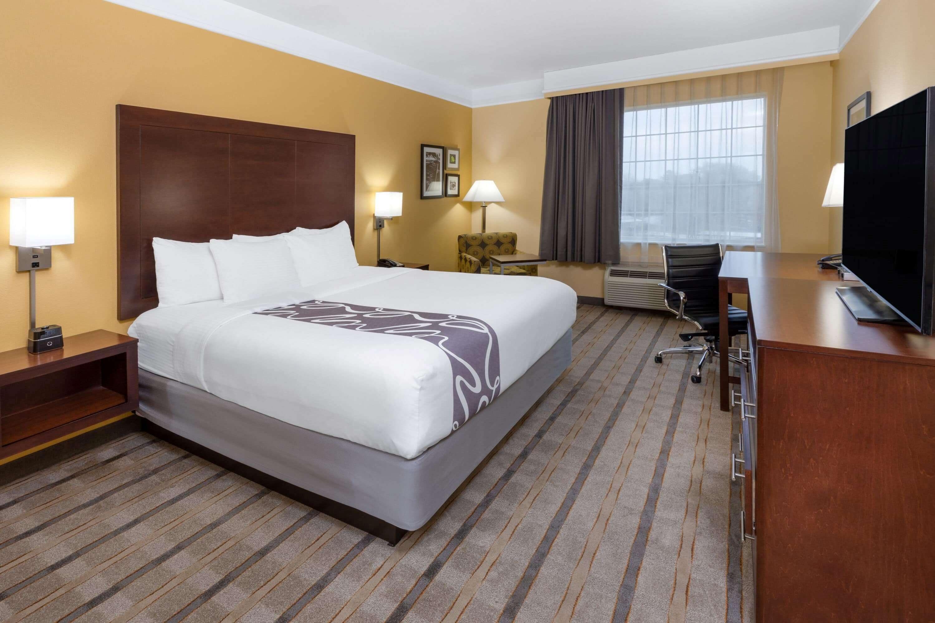 La Quinta Inn & Suites by Wyndham Houston NW Beltway8/WestRD