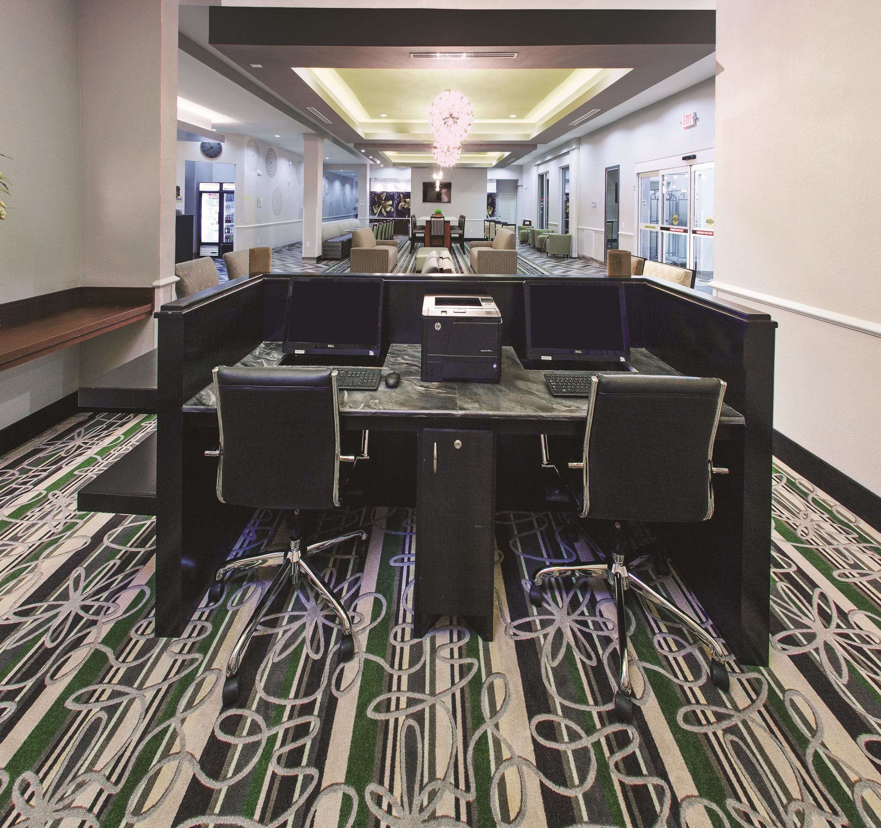 La Quinta Inn & Suites by Wyndham Houston NW Beltway8/WestRD