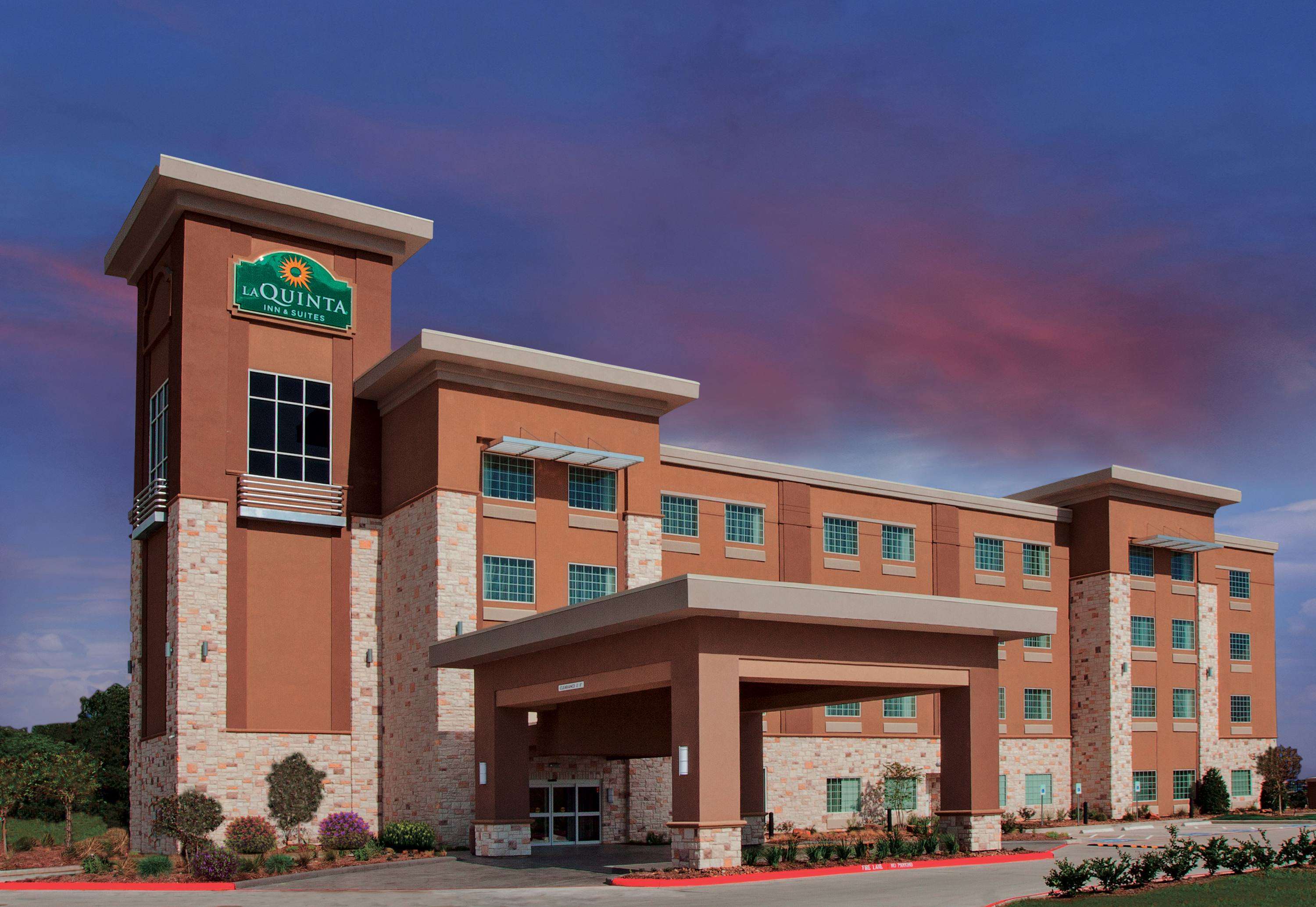 La Quinta Inn & Suites by Wyndham Houston NW Beltway8/WestRD