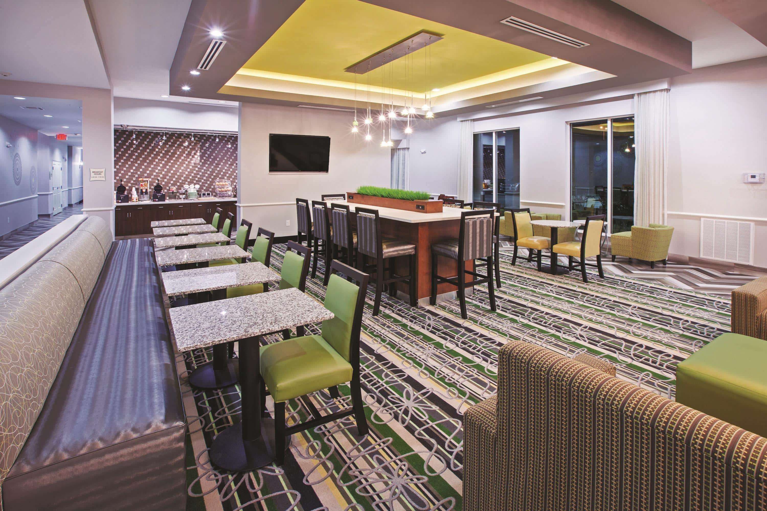 La Quinta Inn & Suites by Wyndham Houston NW Beltway8/WestRD