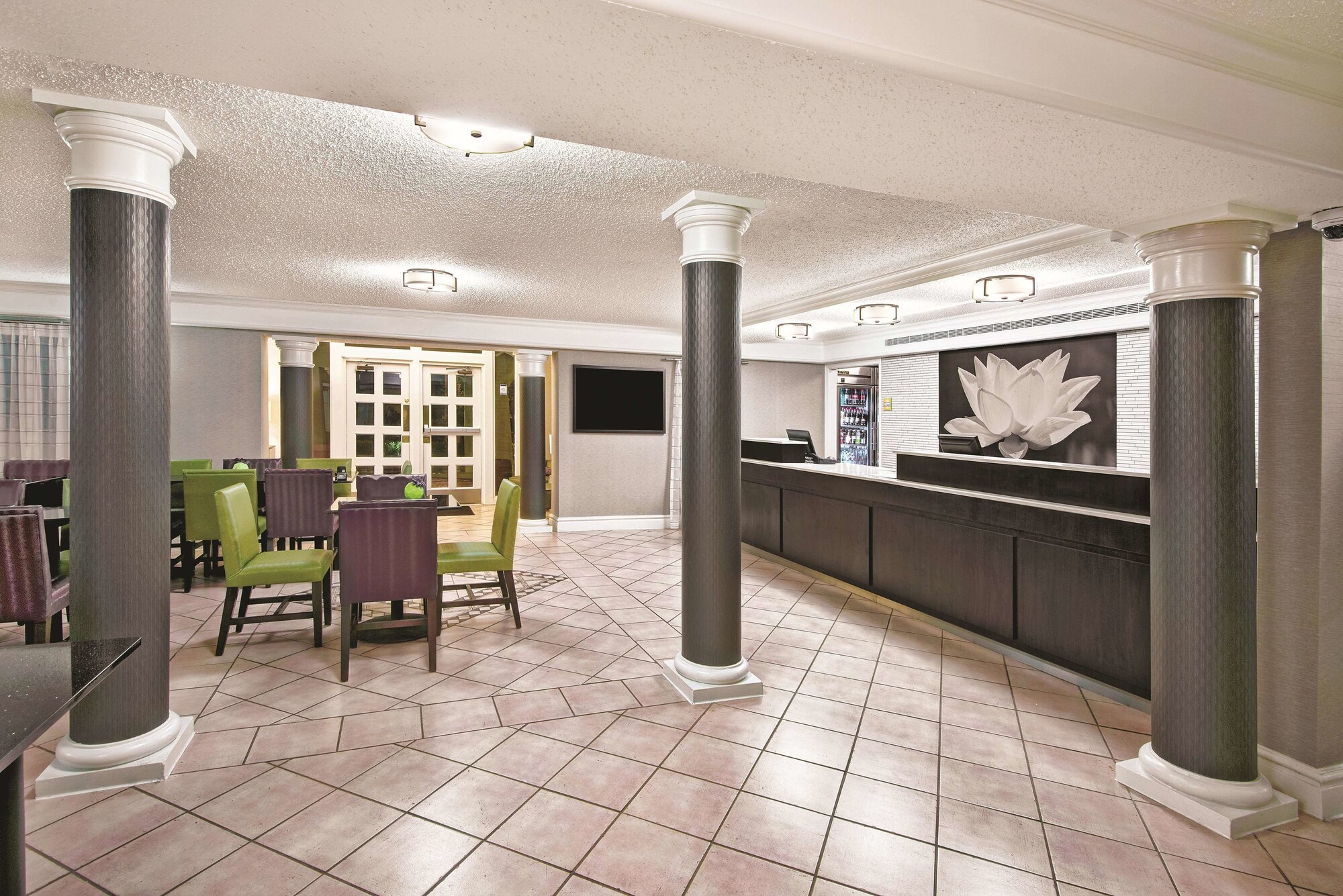 Super 8 by Wyndham - The Woodlands North