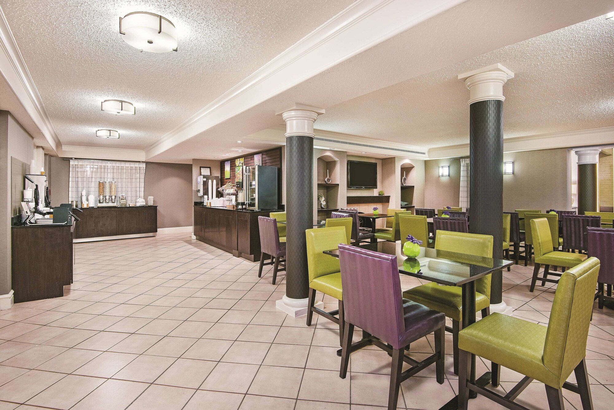 Super 8 by Wyndham - The Woodlands North