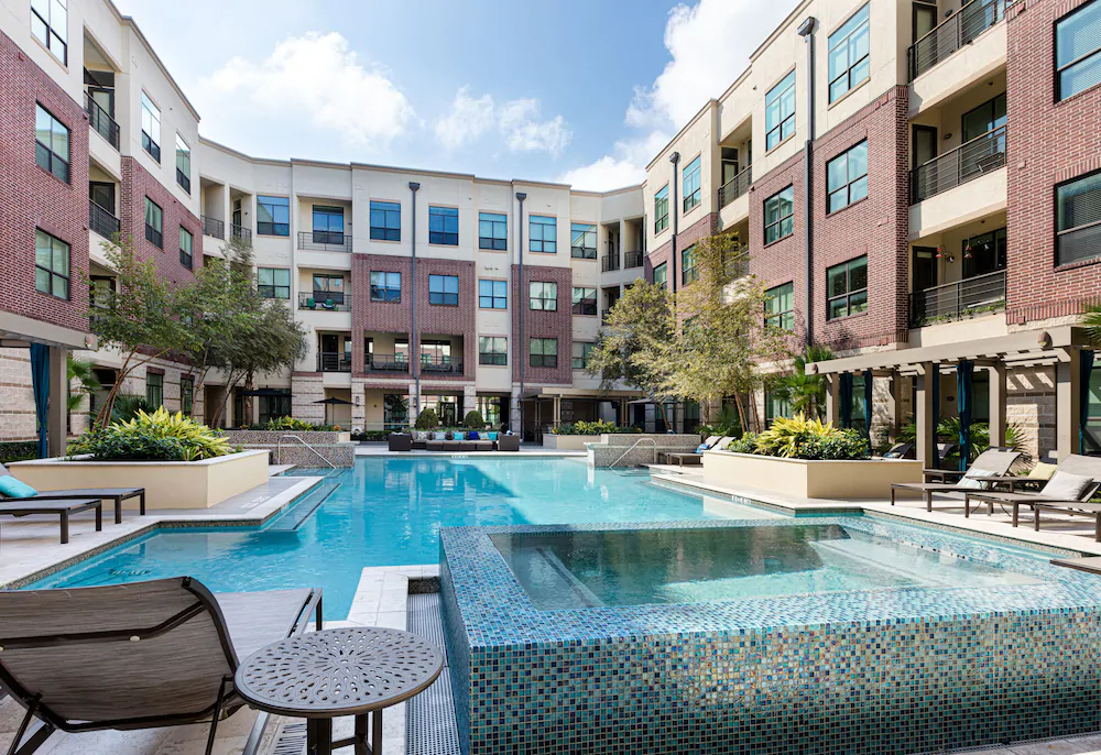 Locale Houston Uptown