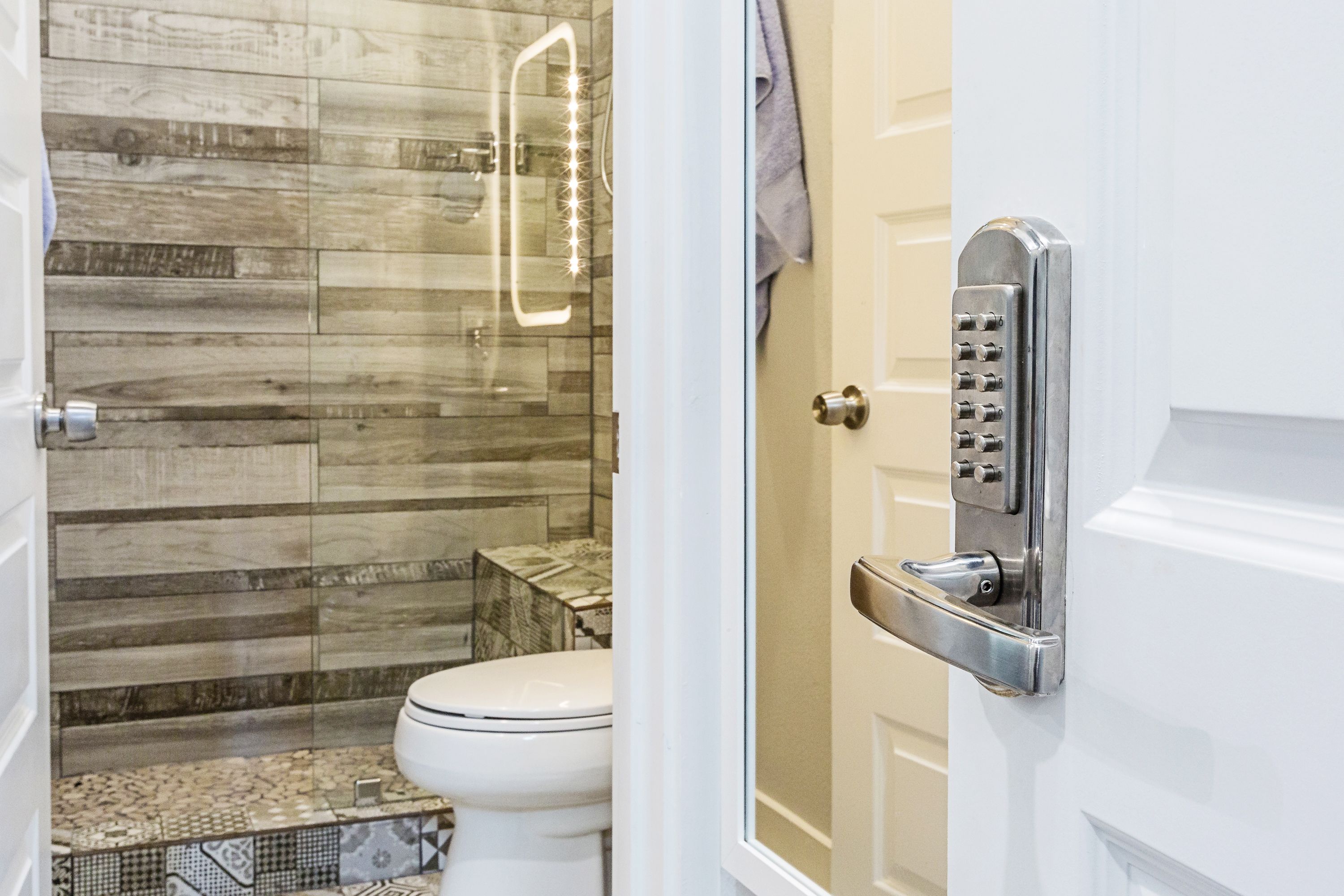 Montrose Guesthouse Suites