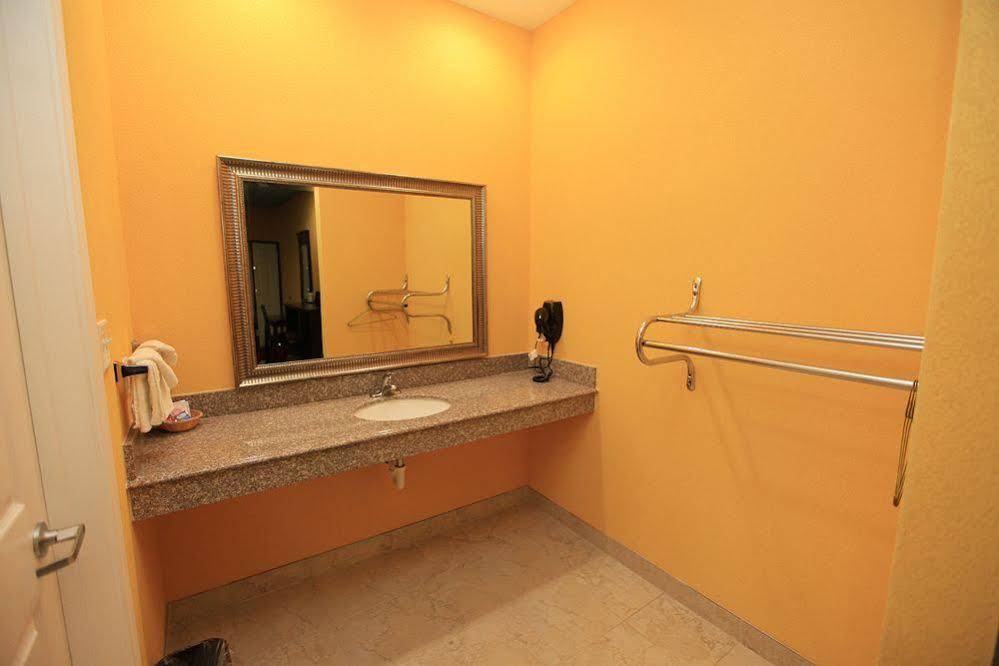 Moonlight Suites