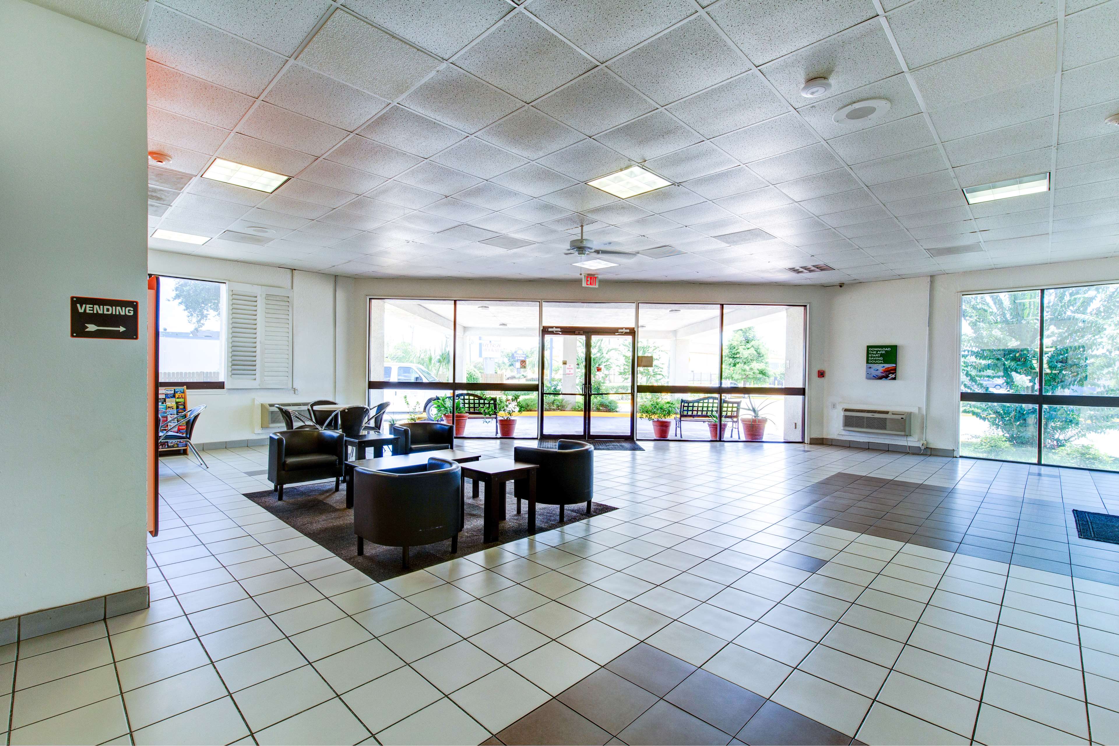 Executive Inn & Suites