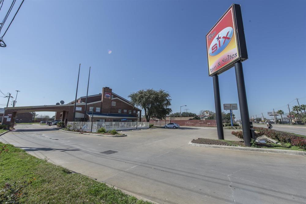 Motel 6 Houston, TX - Brookhollow