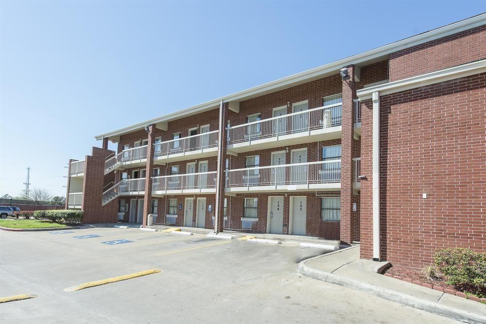 Motel 6 Houston, TX - Brookhollow