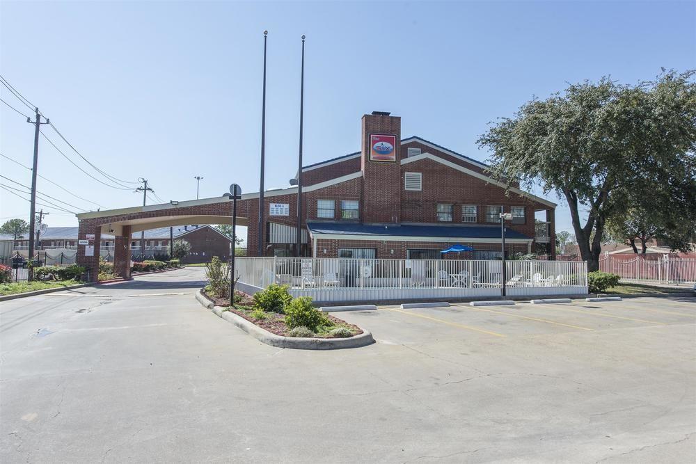 Motel 6 Houston, TX - Brookhollow