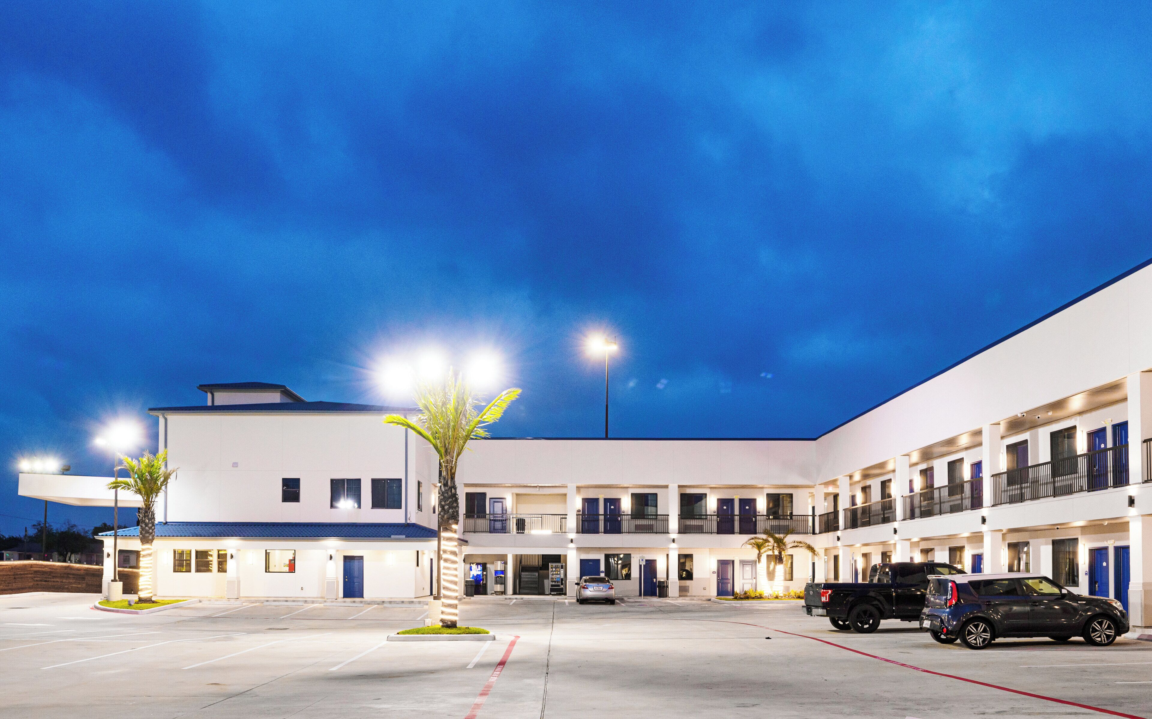 Palace Inn Blue Edgebrook