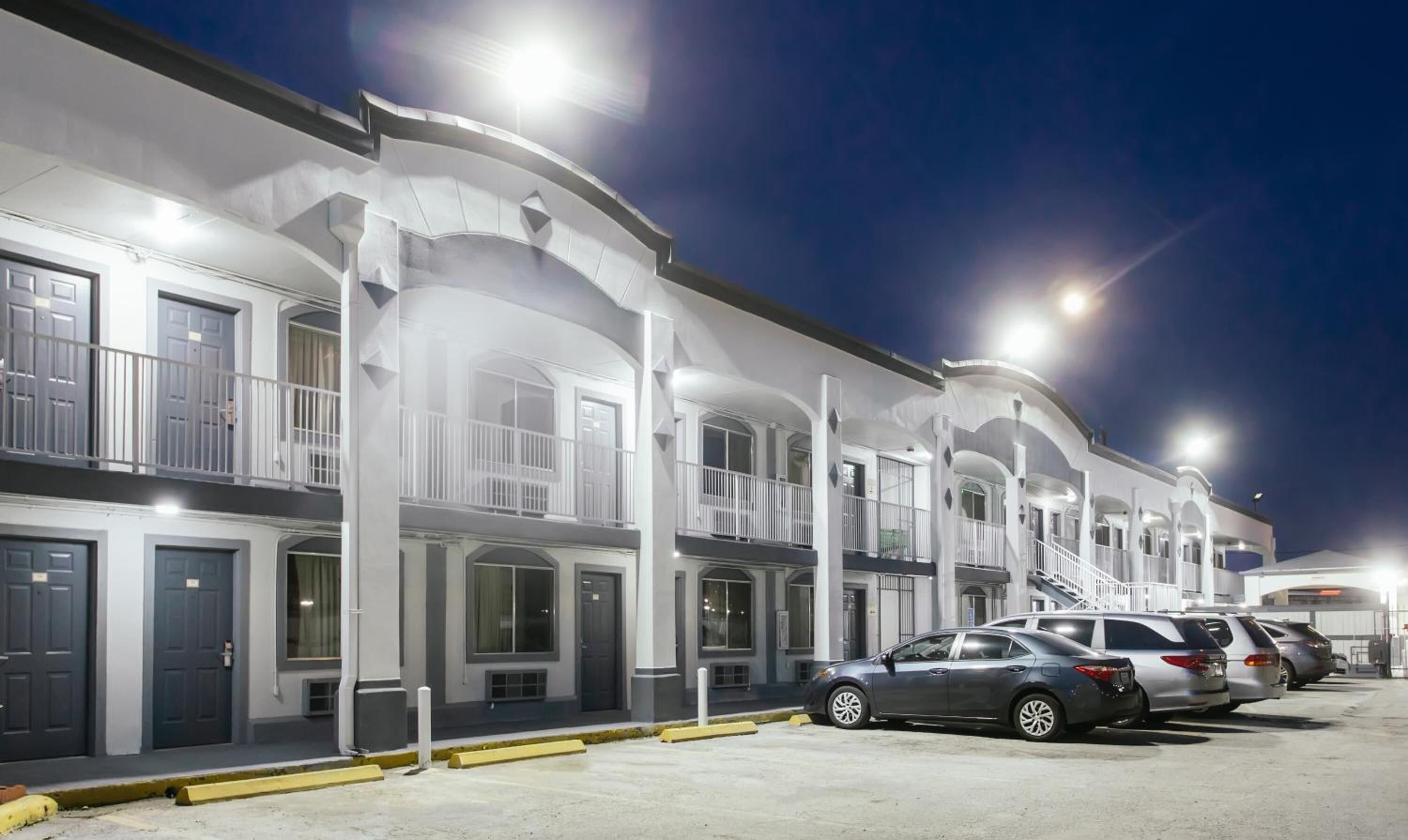 Palace Inn I-45 & Crosstimbers