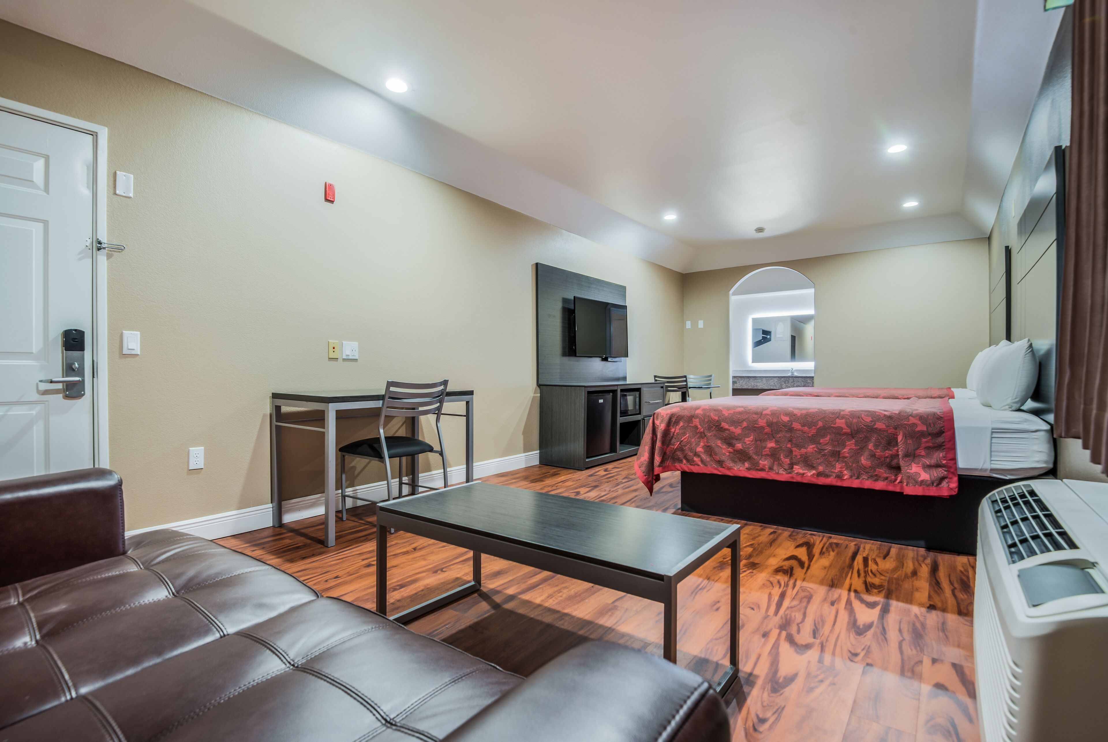 Scottish Inns & Suites IAH Airport South