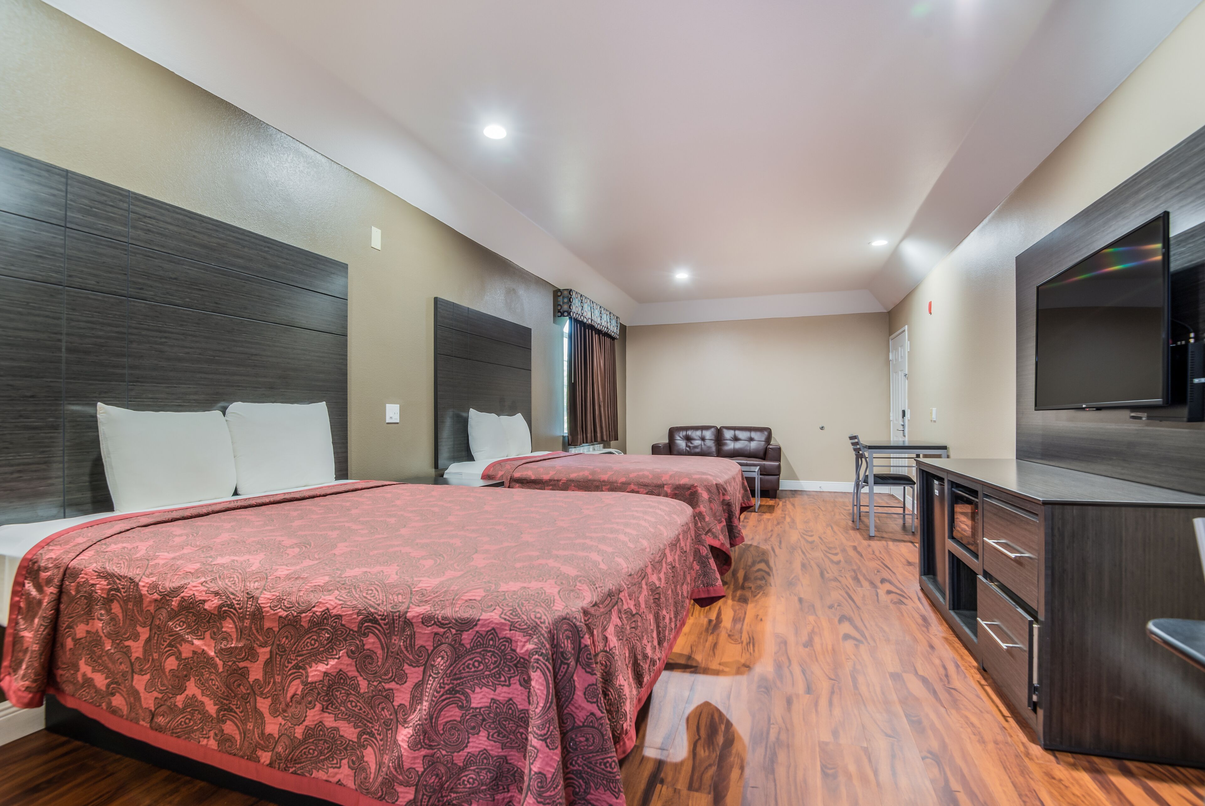 Scottish Inns & Suites IAH Airport South