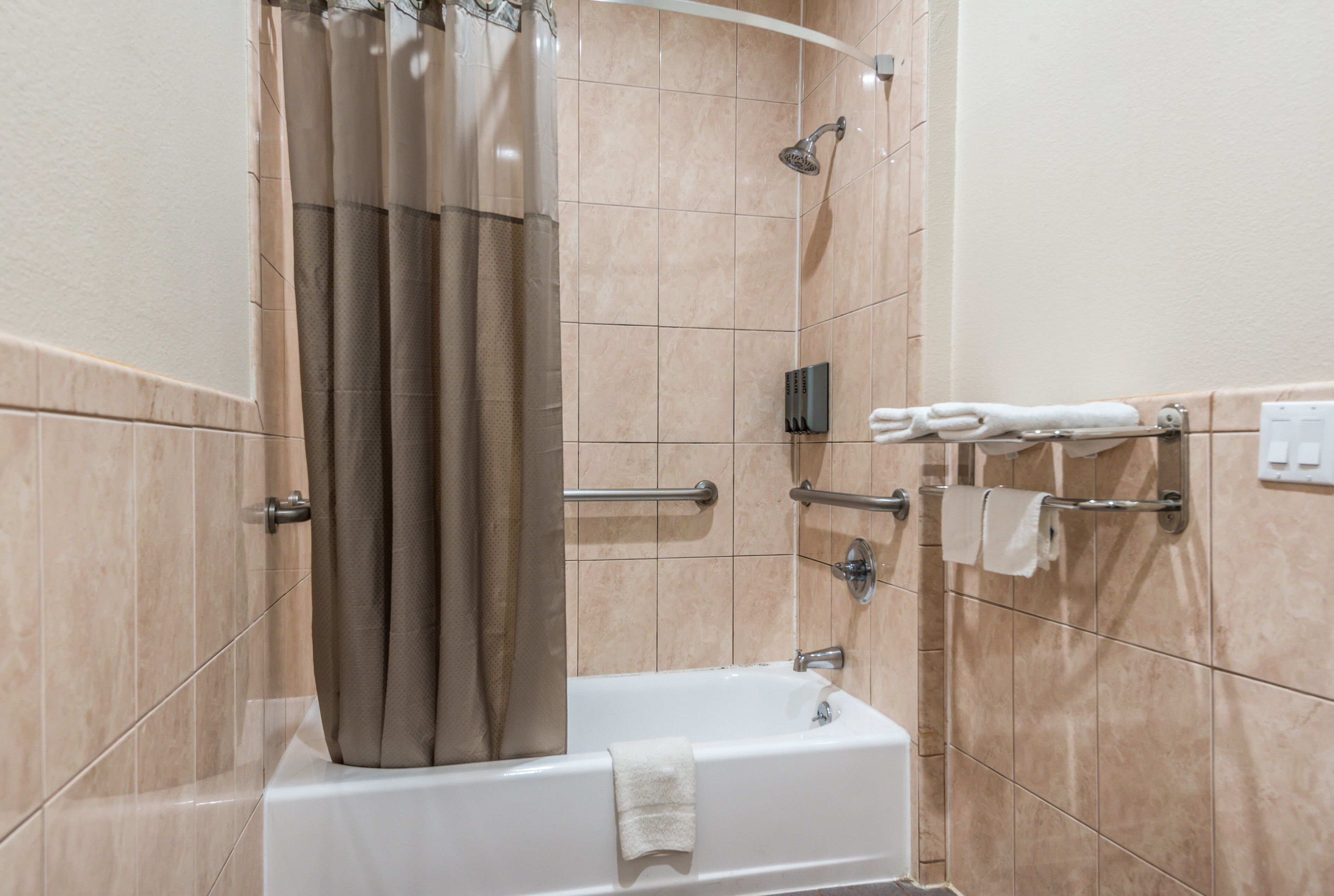 Scottish Inns & Suites IAH Airport South