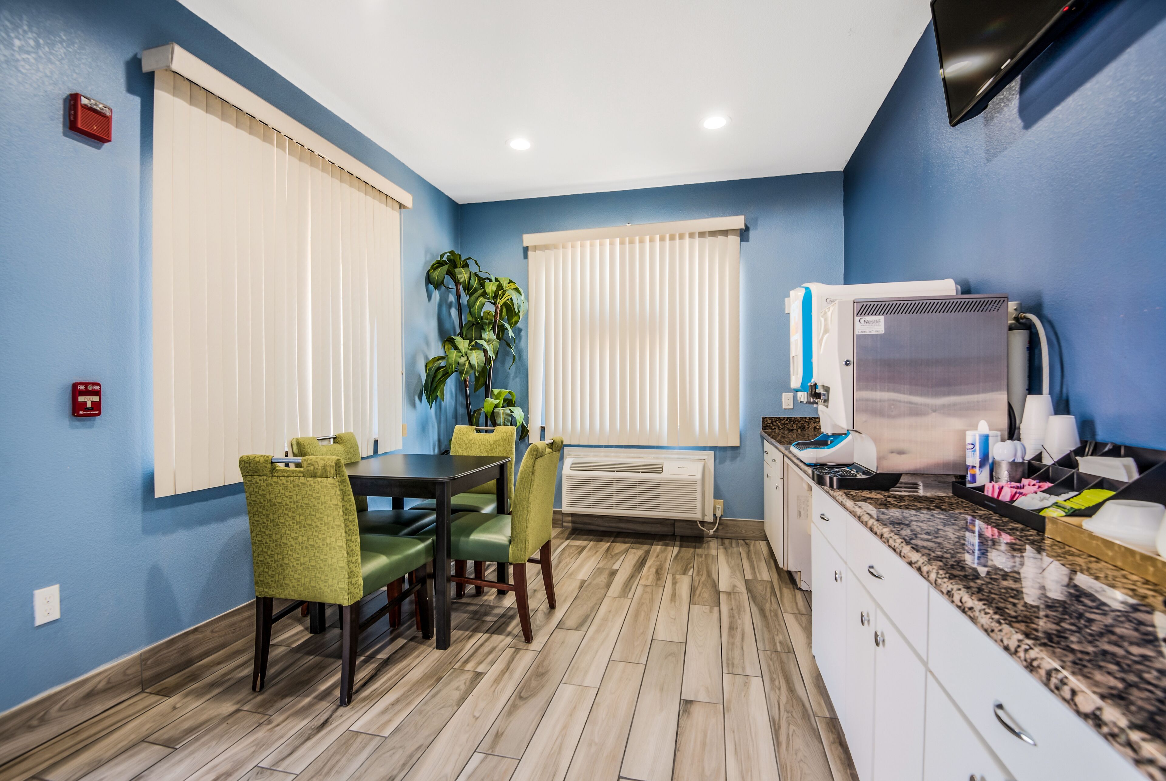 Scottish Inns & Suites IAH Airport South