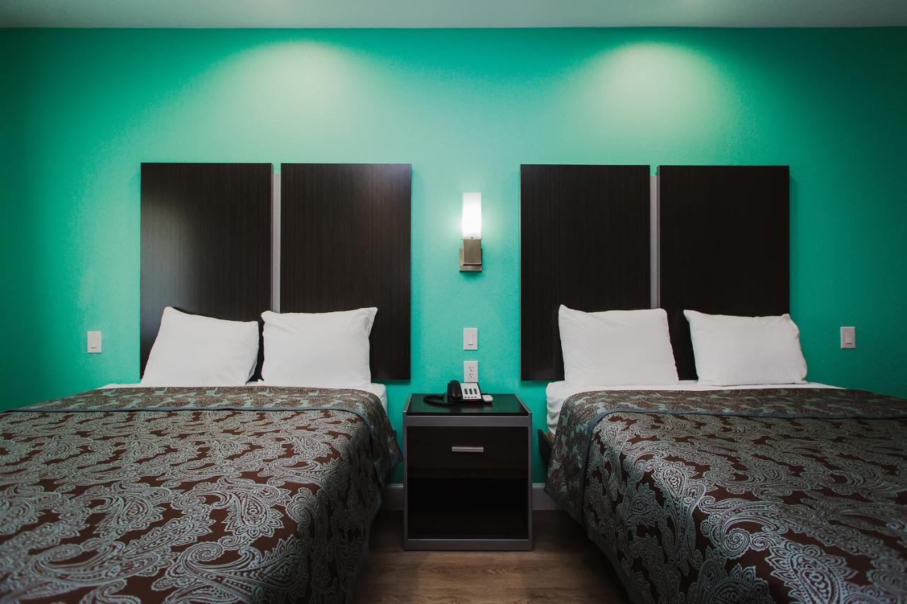 Crystal Inn & Suites Willowbrook Mall