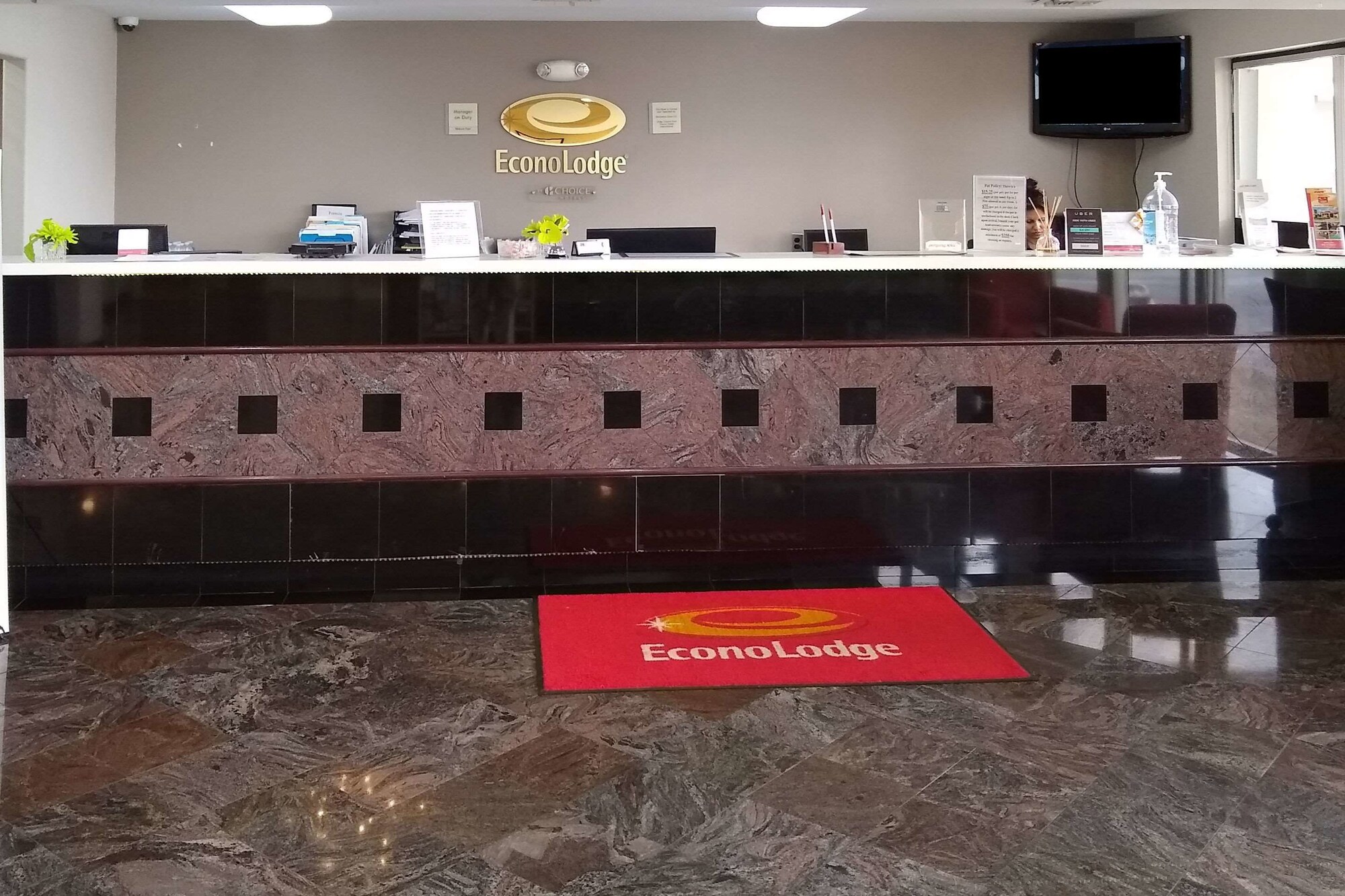 Econo Lodge Inn & Suites West - Energy Corridor