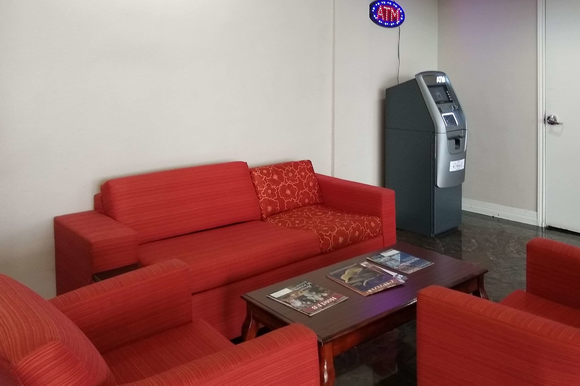 Econo Lodge Inn & Suites West - Energy Corridor