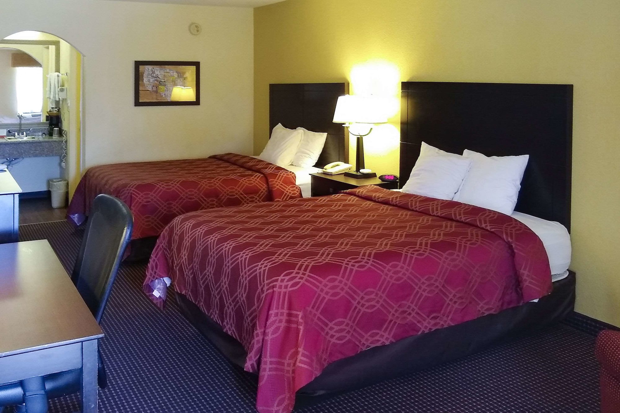 Econo Lodge Inn & Suites West - Energy Corridor