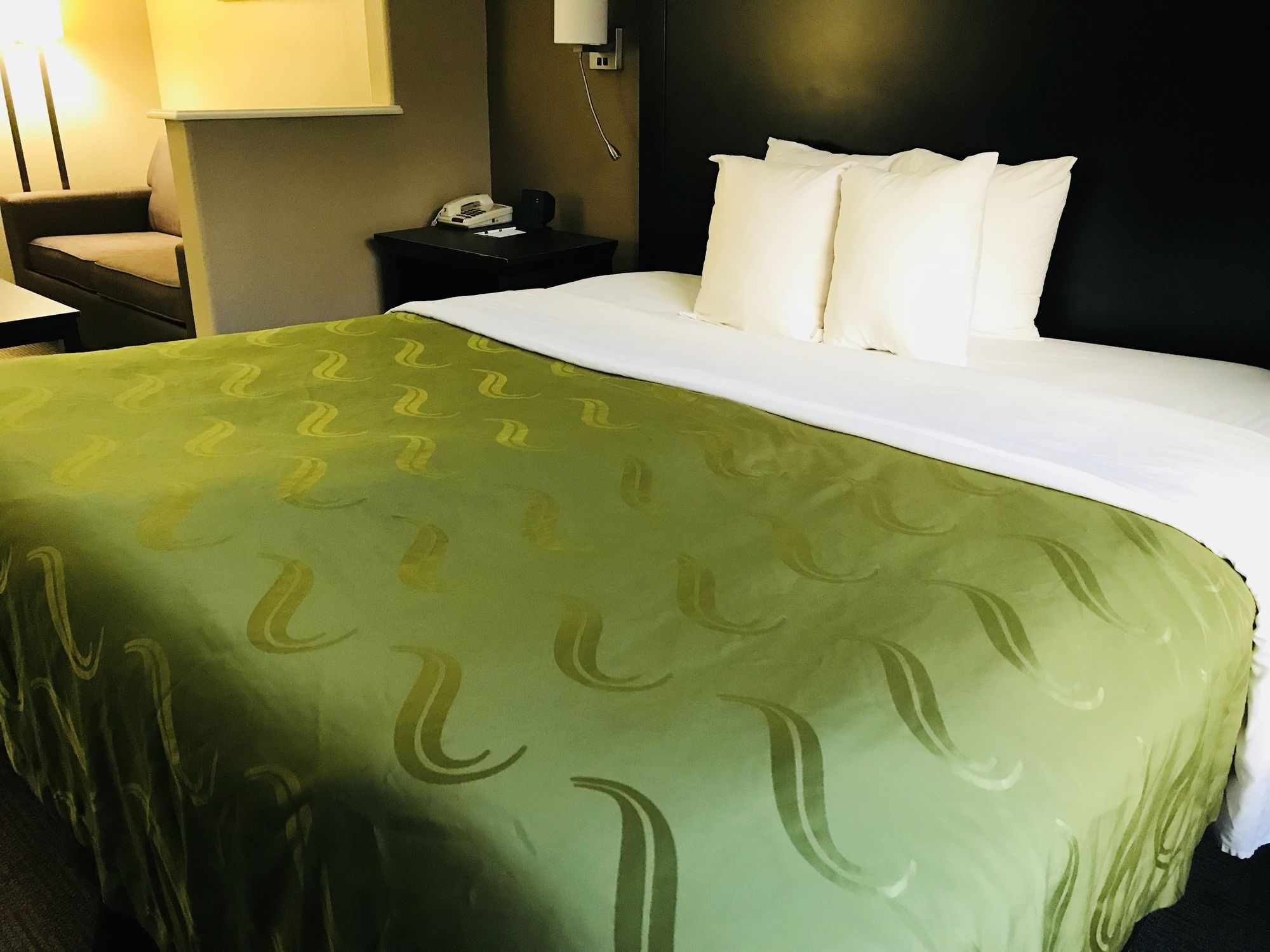 Quality Suites