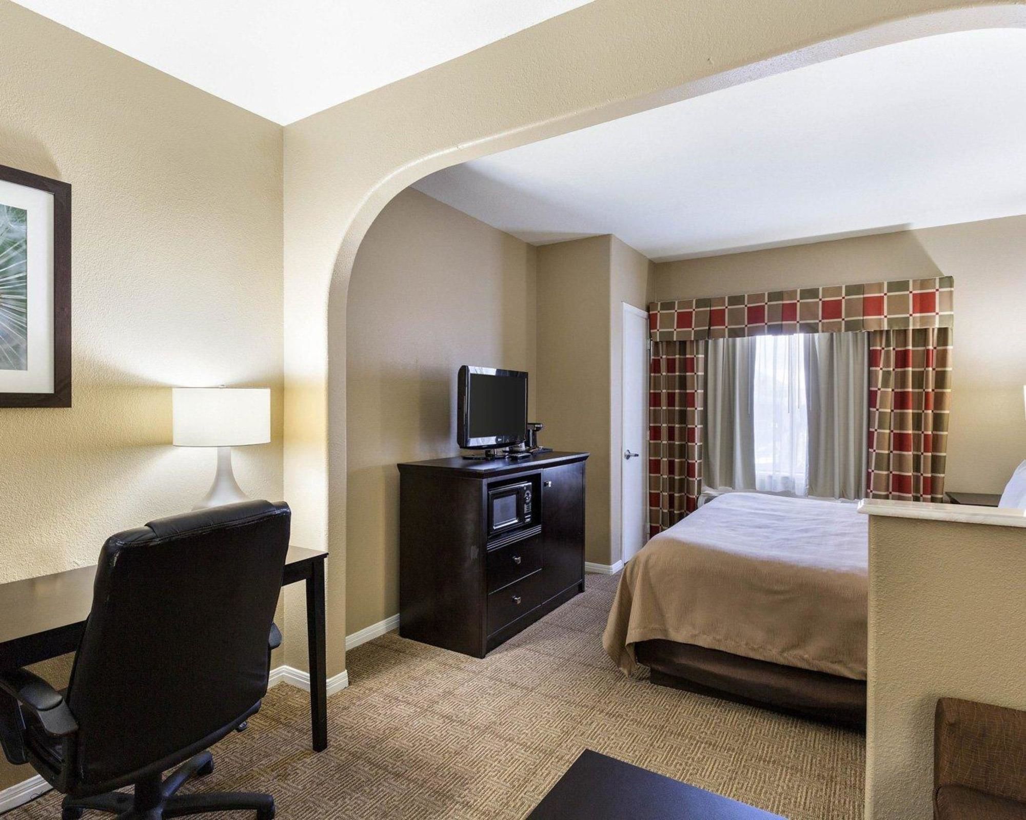Quality Suites