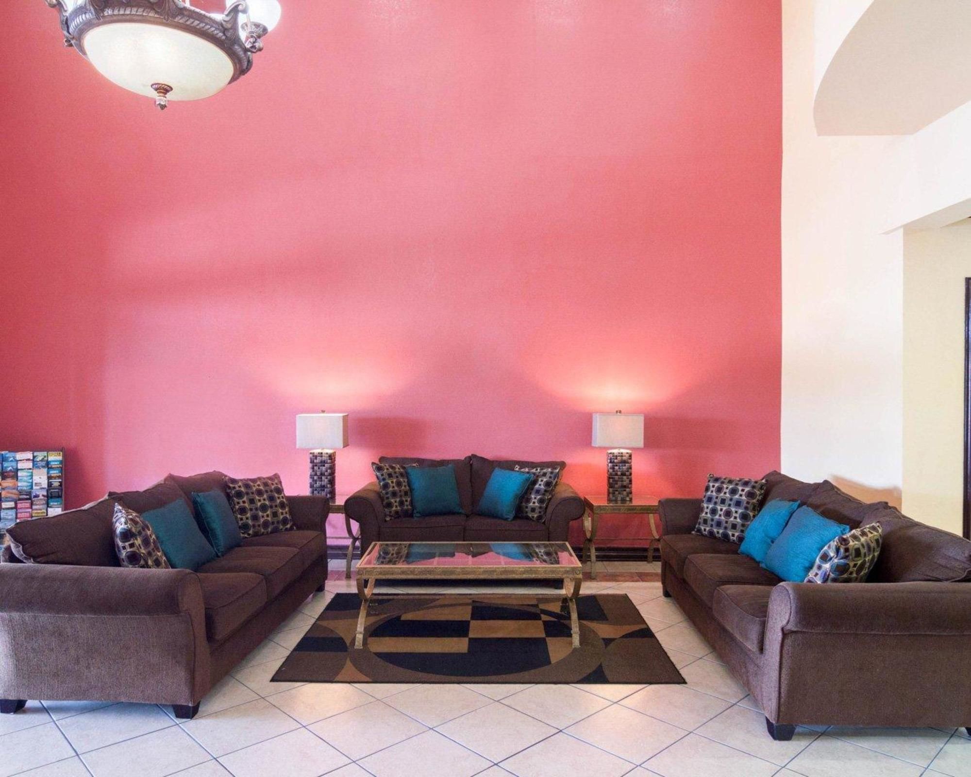 Springwood Suites Houston IAH -Beltway 8