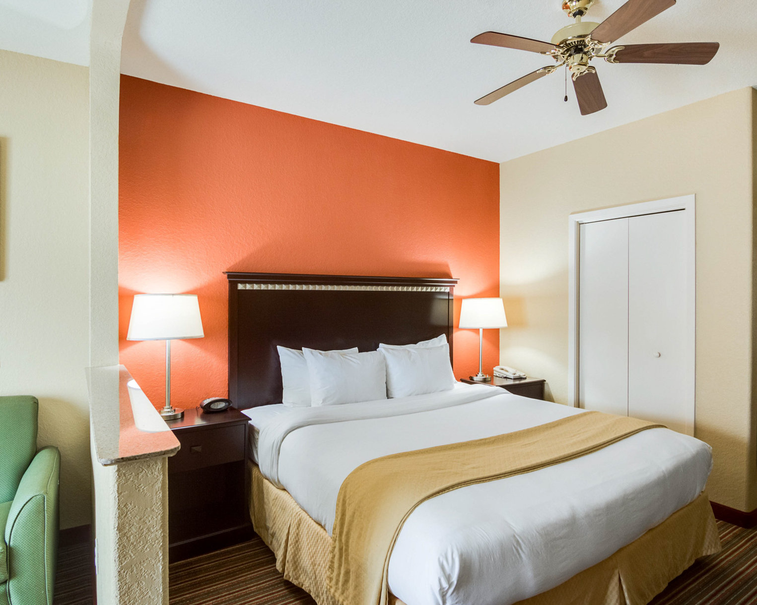 Quality Suites North